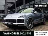 Porsche Cayenne Coupé 3.0 E-Hybrid | 22 INCH | SPORTCHRONO | BOSE | PASM LUCHTVERING | PANORAMADAK | ELEKTR.TREKHAAK | ACHTERUITRIJCAMERA | ACHTERBANKVERWARMING | ADAPTIEVE CRUISE CONTROL | SPORTEINDPIJPEN |