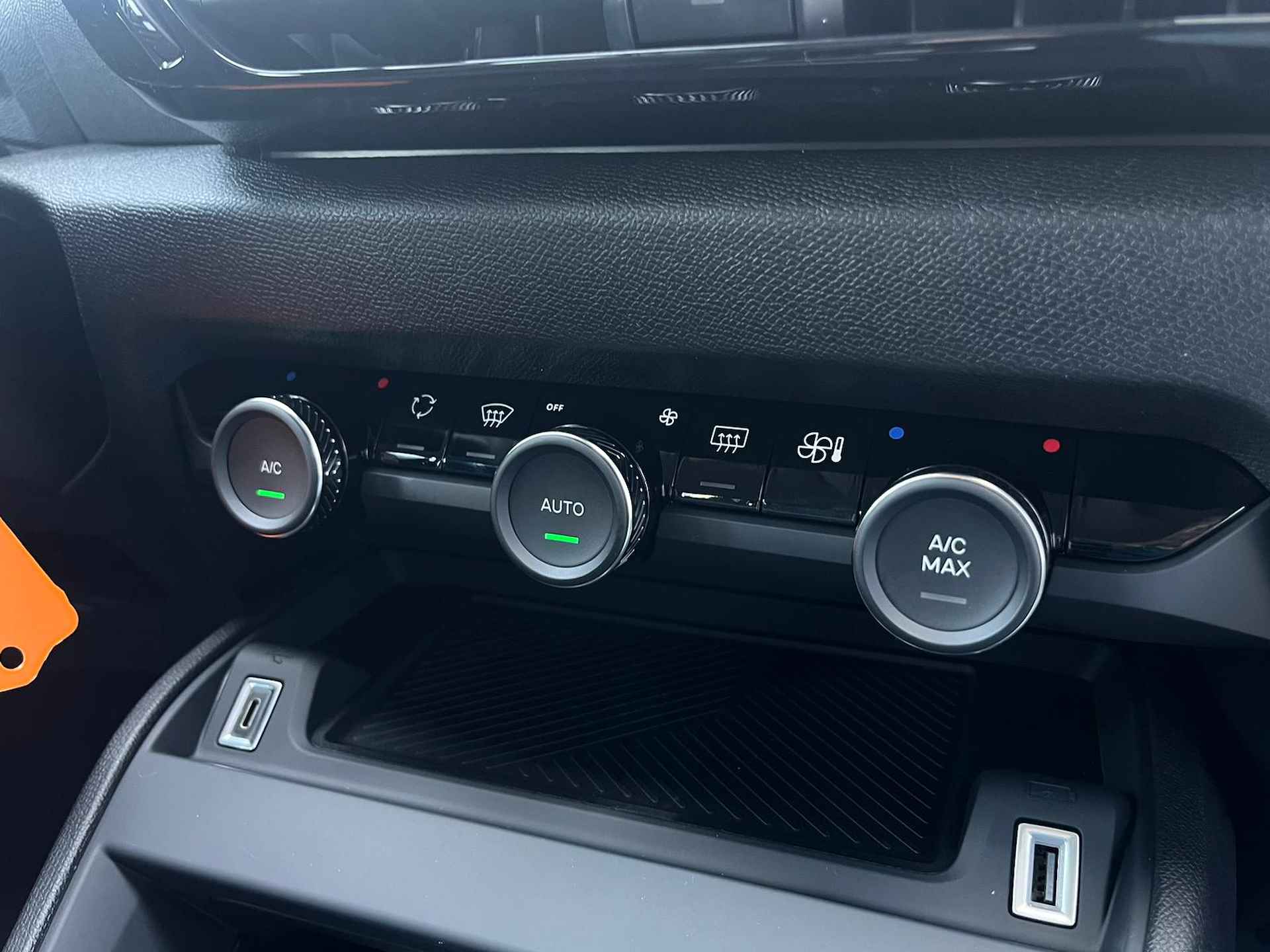 Citroën Ë-C4 You 50 kWh | Cruise Control | Camera | PDC achter | Climate Control | Carplay - 20/32