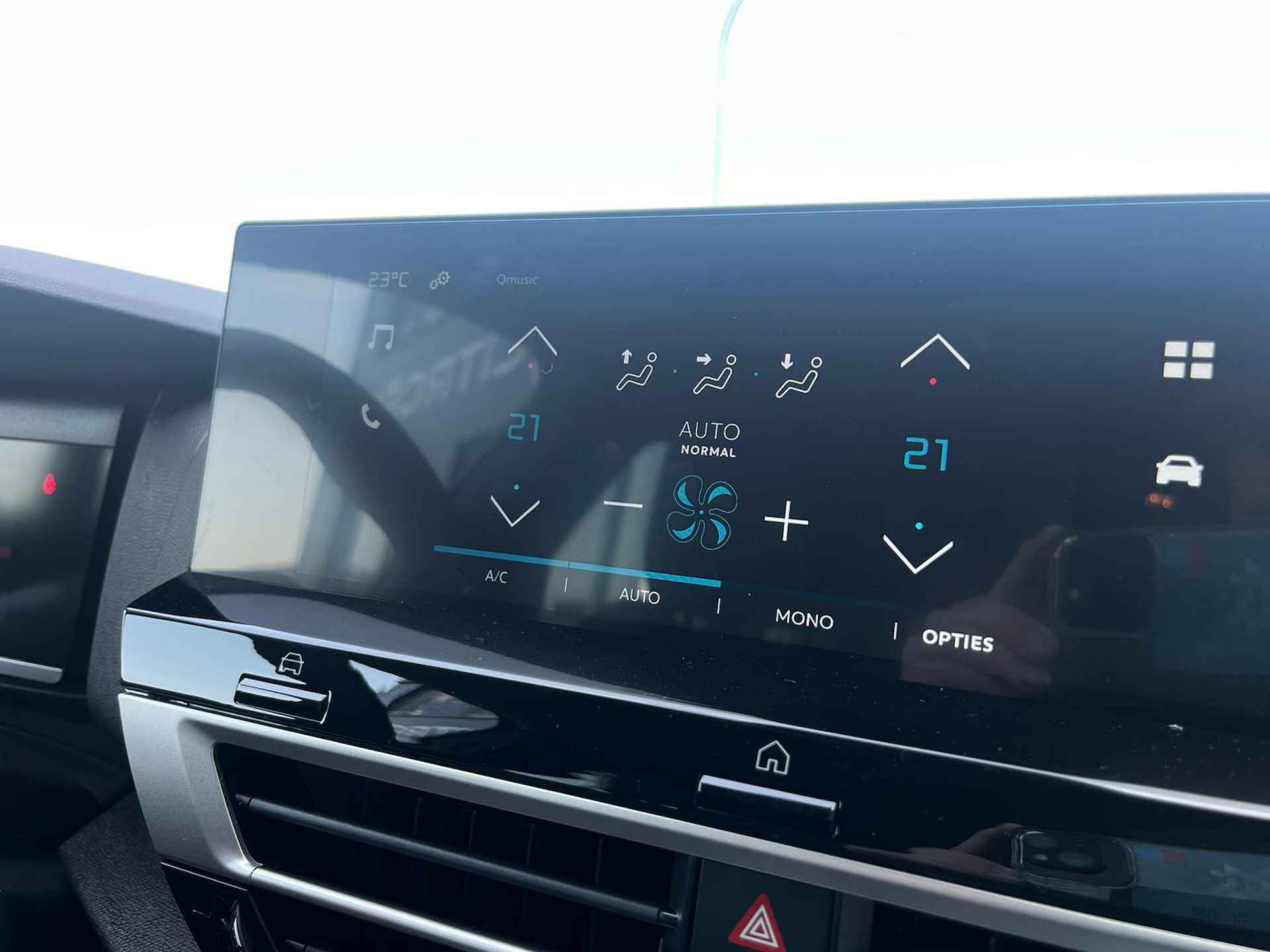 Citroën Ë-C4 You 50 kWh | Cruise Control | Camera | PDC achter | Climate Control | Carplay - 27/32