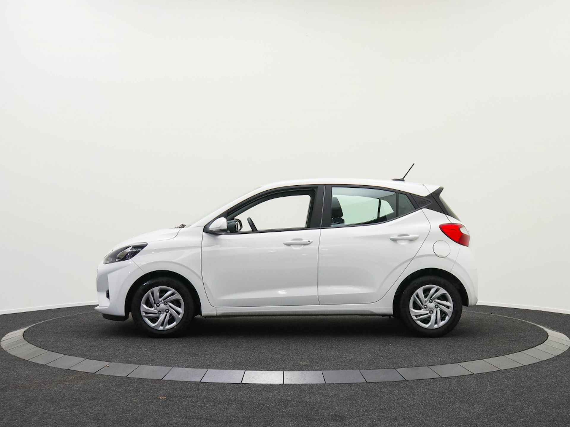 Hyundai i10 1.0 Comfort Smart (Navigatie) | Private lease 315 p.m. - 10/42