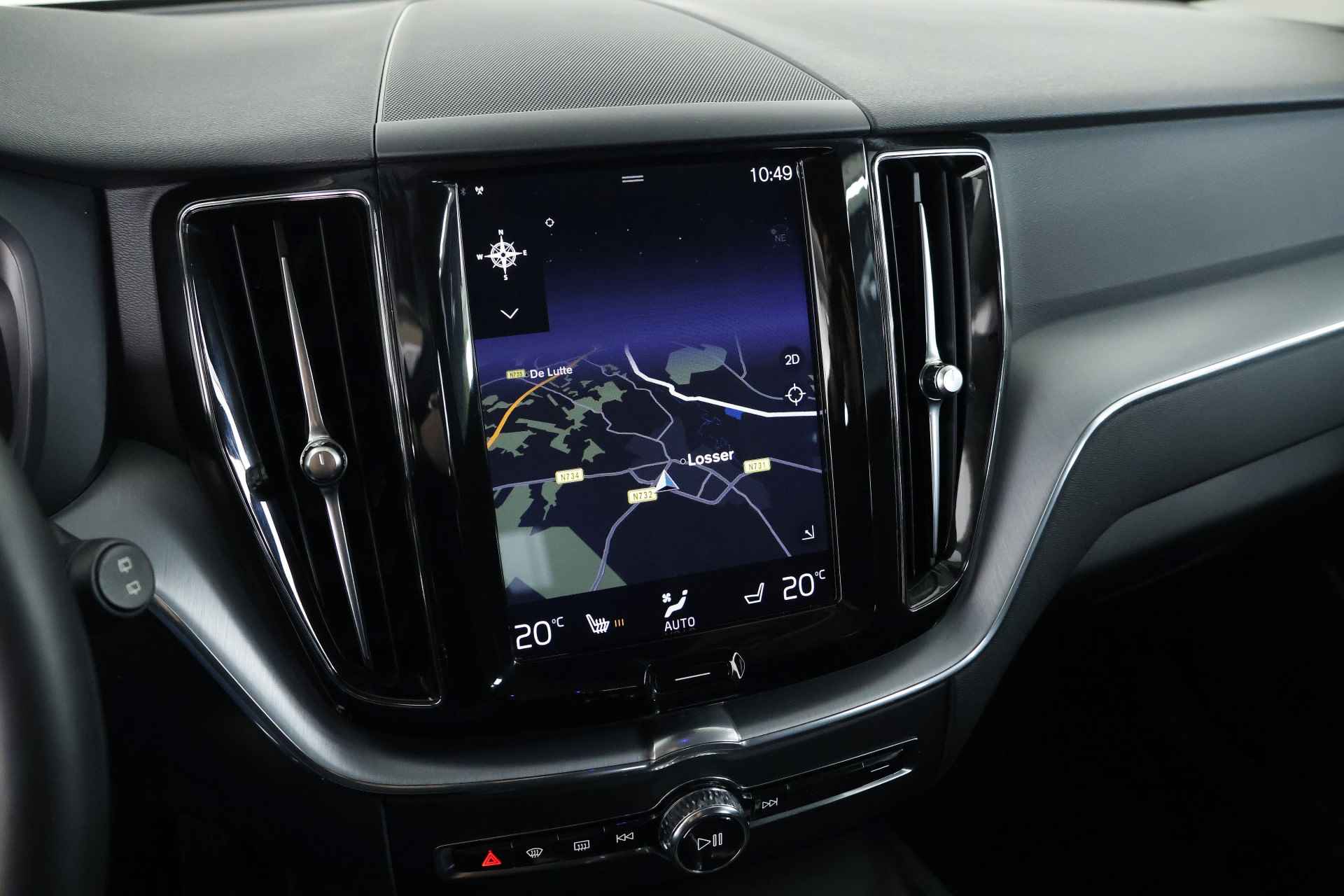 Volvo XC60 2.0 D4 Momentum / LED / Pilot assist / DAB / CarPlay - 14/33