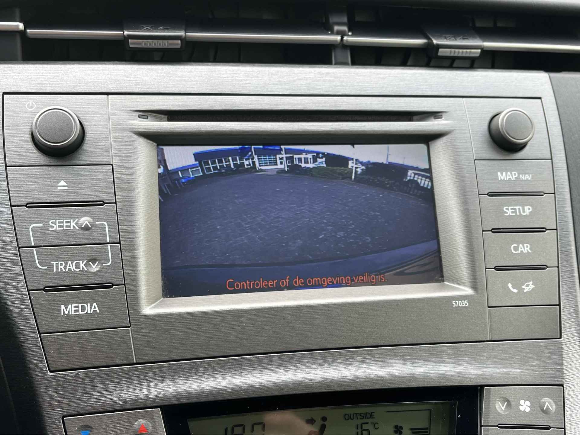 Toyota Prius 1.8 Business | Navigatie | Camera | Climate control | Bluetooth - 16/23