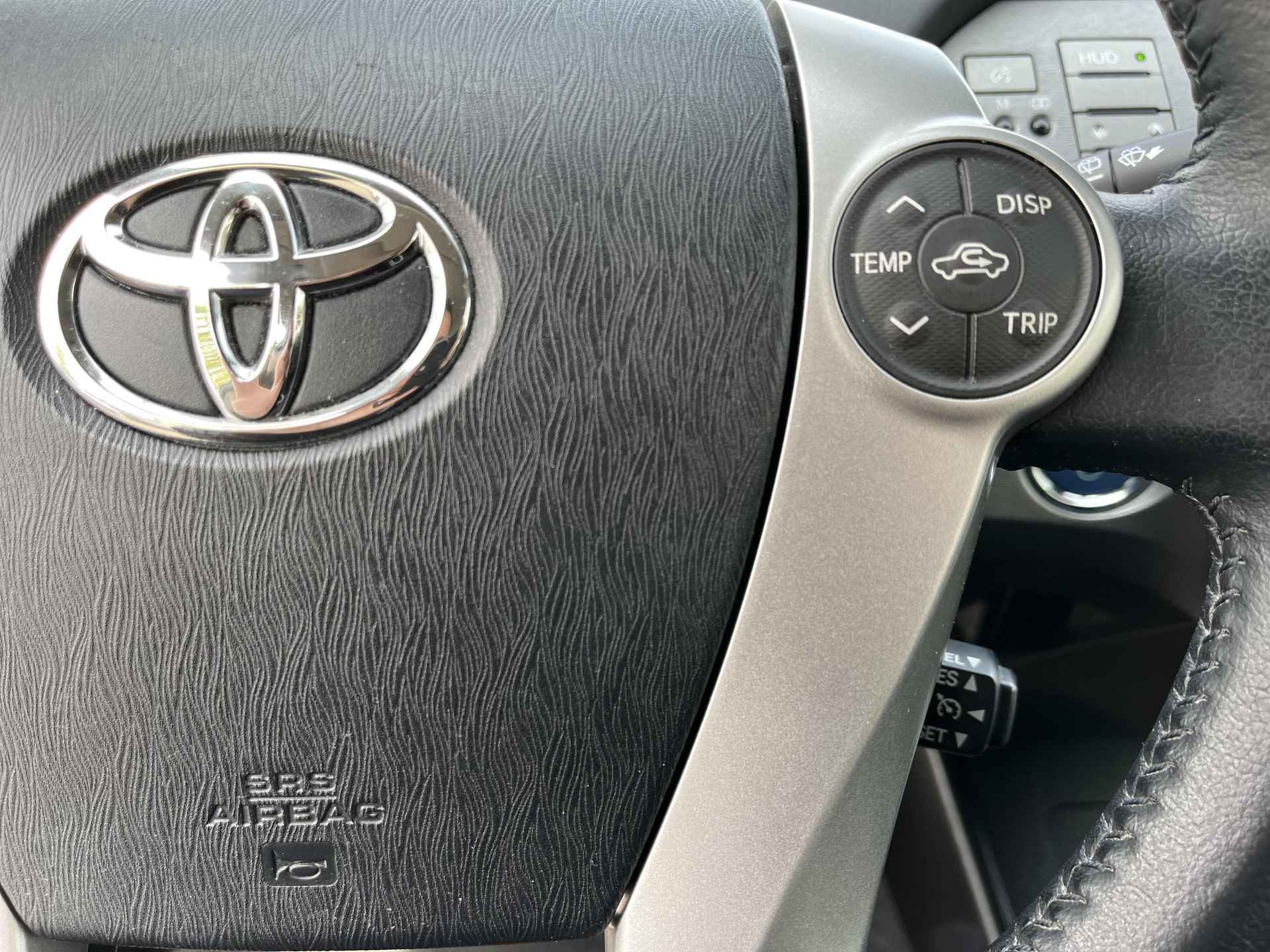 Toyota Prius 1.8 Business | Navigatie | Camera | Climate control | Bluetooth - 19/23