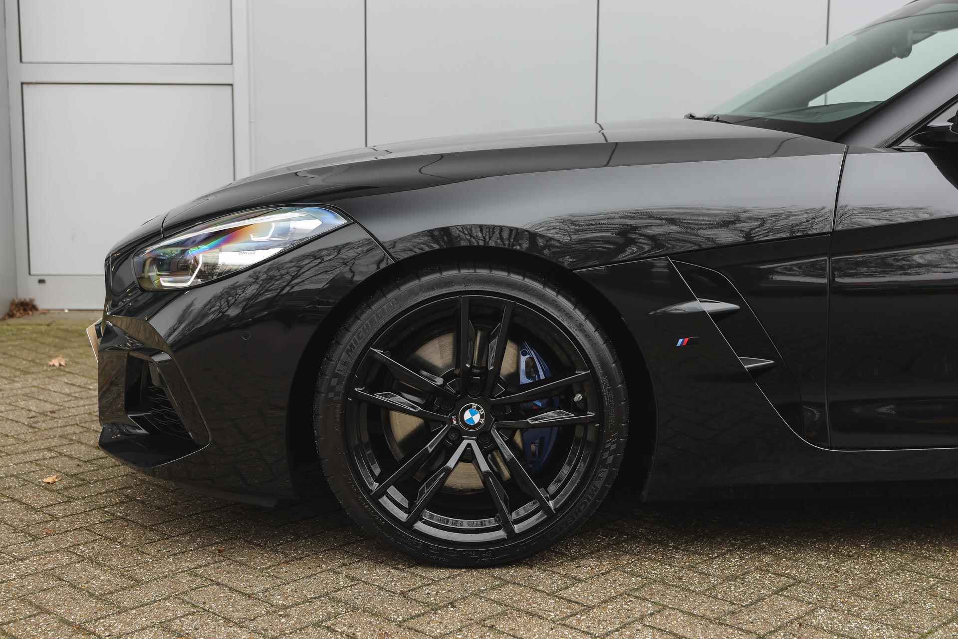 BMW Z4 Roadster M40i High Executive Automaat / Live Cockpit Professional / Adaptief M onderstel / Stoelverwarming / Adaptieve LED / Parking Assistant / Head-Up / Harman Kardon - 4/37