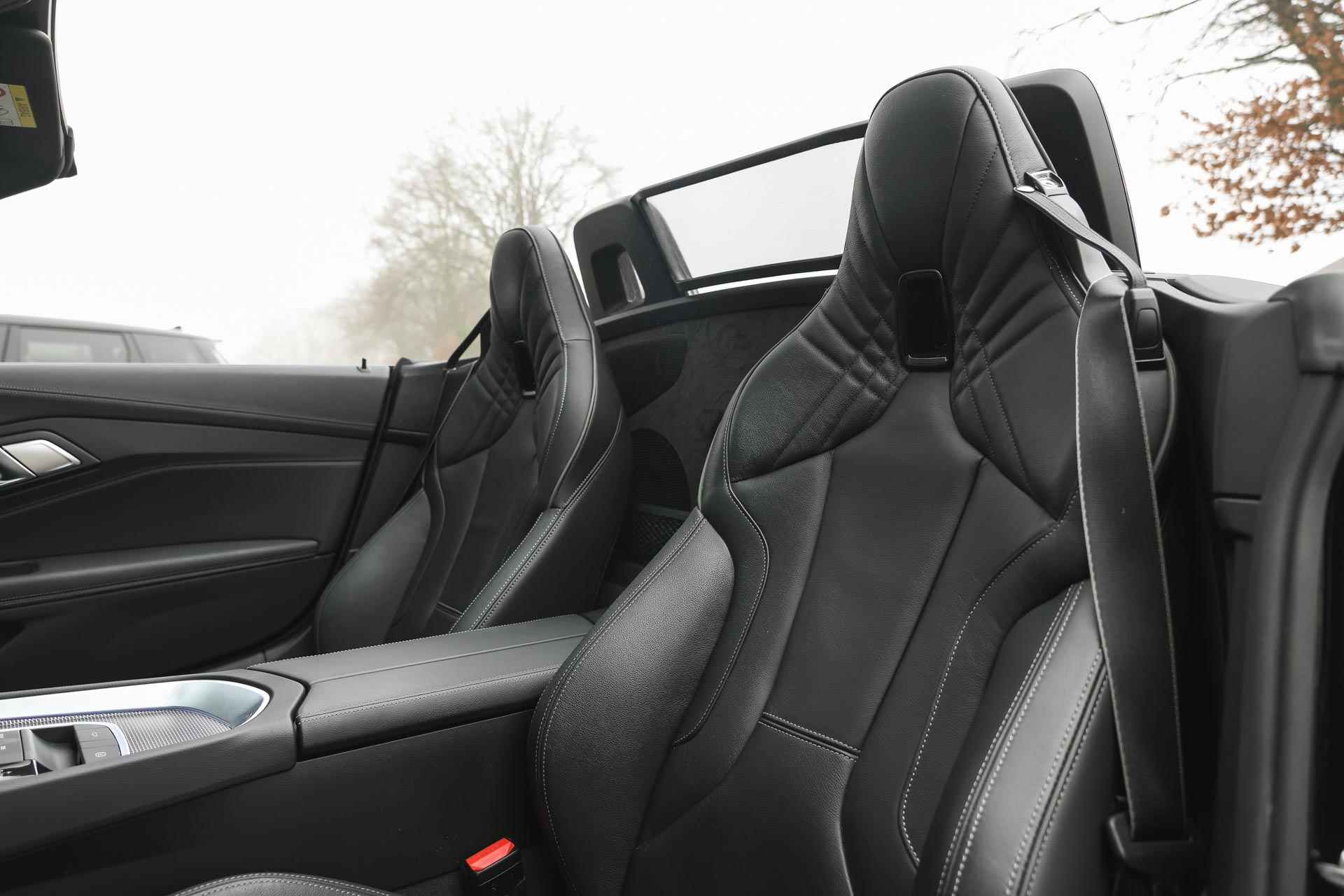 BMW Z4 Roadster M40i High Executive Automaat / Live Cockpit Professional / Adaptief M onderstel / Stoelverwarming / Adaptieve LED / Parking Assistant / Head-Up / Harman Kardon - 12/37