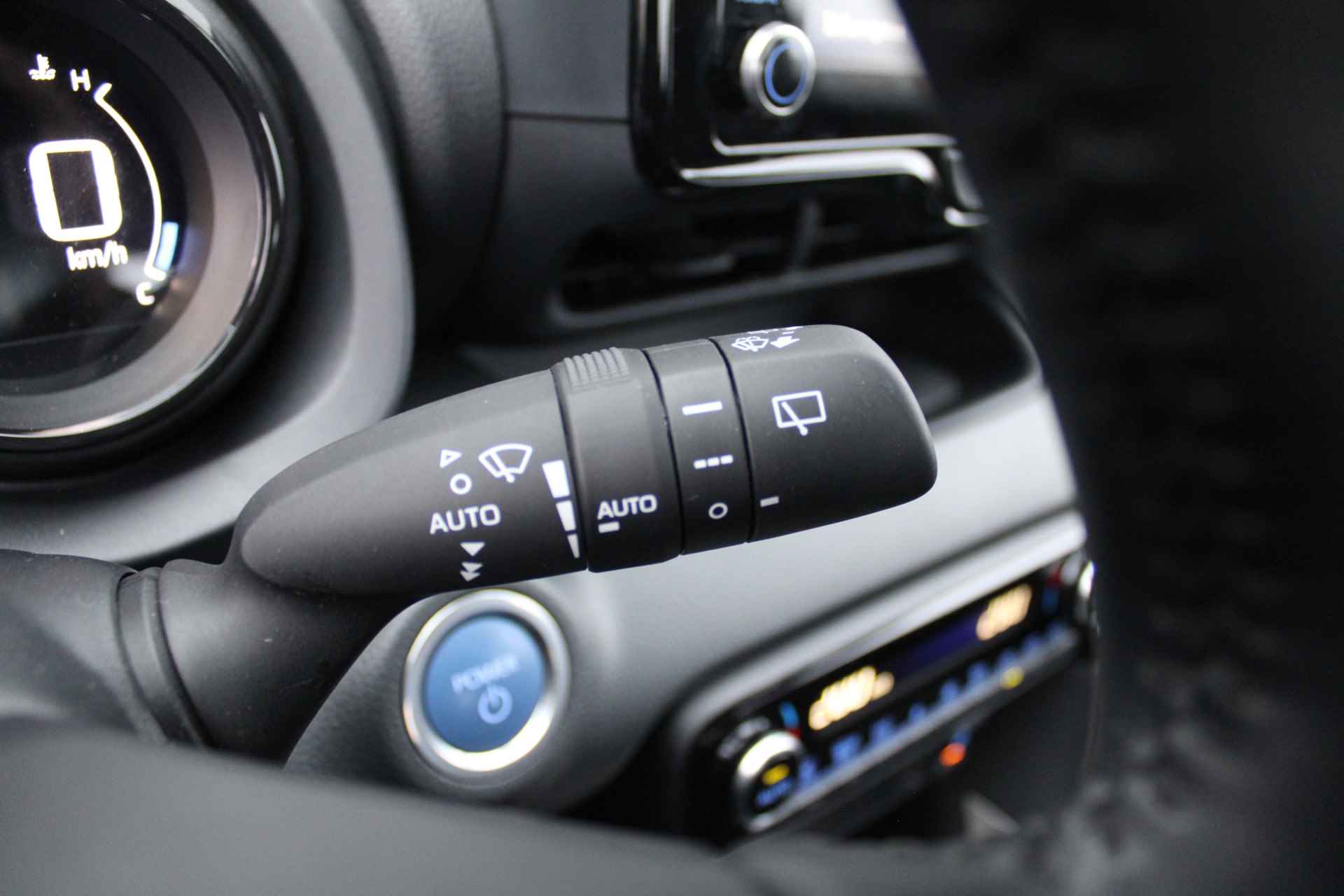 Mazda 2 Hybrid 1.5 Agile met Comfort Pakket | 15" LM | Airco | Apple car play | Android auto | - 16/34