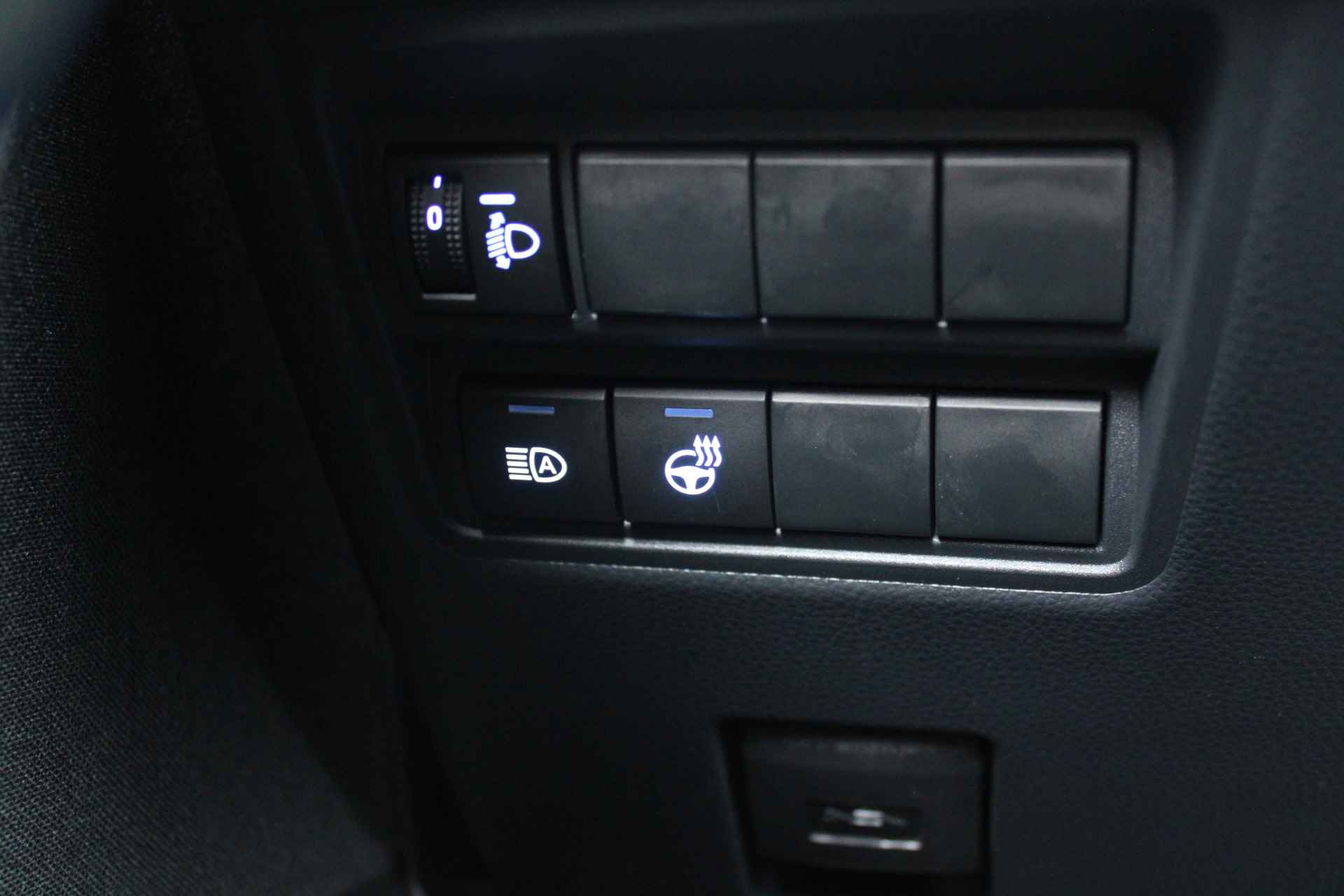 Mazda 2 Hybrid 1.5 Agile met Comfort Pakket | 15" LM | Airco | Apple car play | Android auto | - 28/34