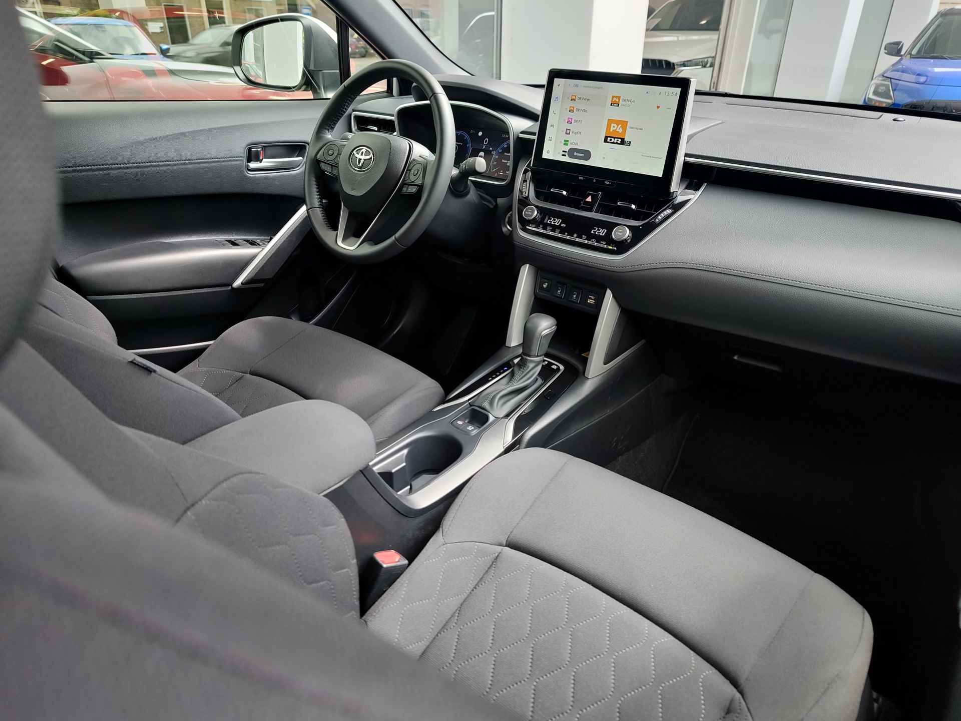 Toyota Corolla Cross HYBRID 200 STYLE AUT. Stuurverwarming | Adaptive Cruise | Keyless - 10/39