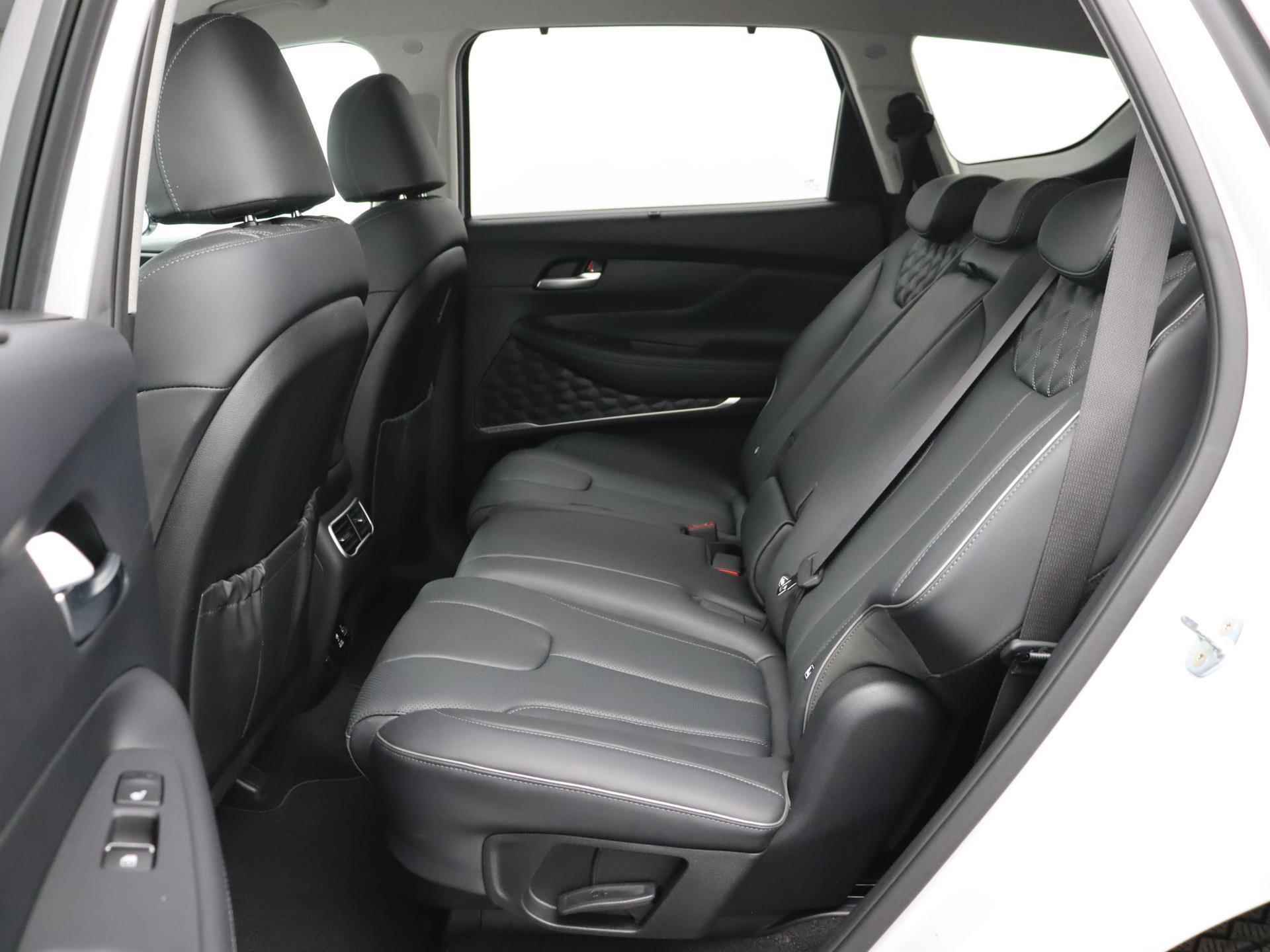 Hyundai Santa Fe 1.6 T-GDI PHEV Premium | Leder | Navigatie | - 14/30