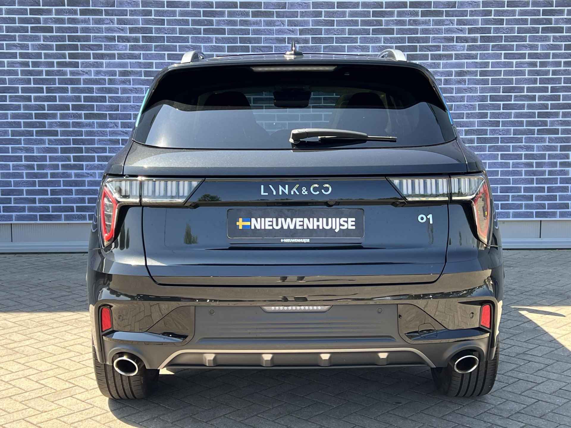 Lynk & Co 01 1.5 | Panoramadak | Adaptive cruise control | LED koplampen | Camera | 20 inch velgen | Climate control | Apple Carplay / Android Auto | - 7/27