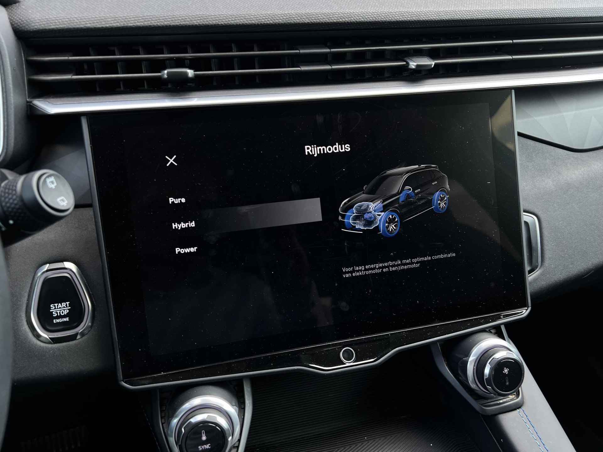 Lynk & Co 01 1.5 | Panoramadak | Adaptive cruise control | LED koplampen | Camera | 20 inch velgen | Climate control | Apple Carplay / Android Auto | - 17/27