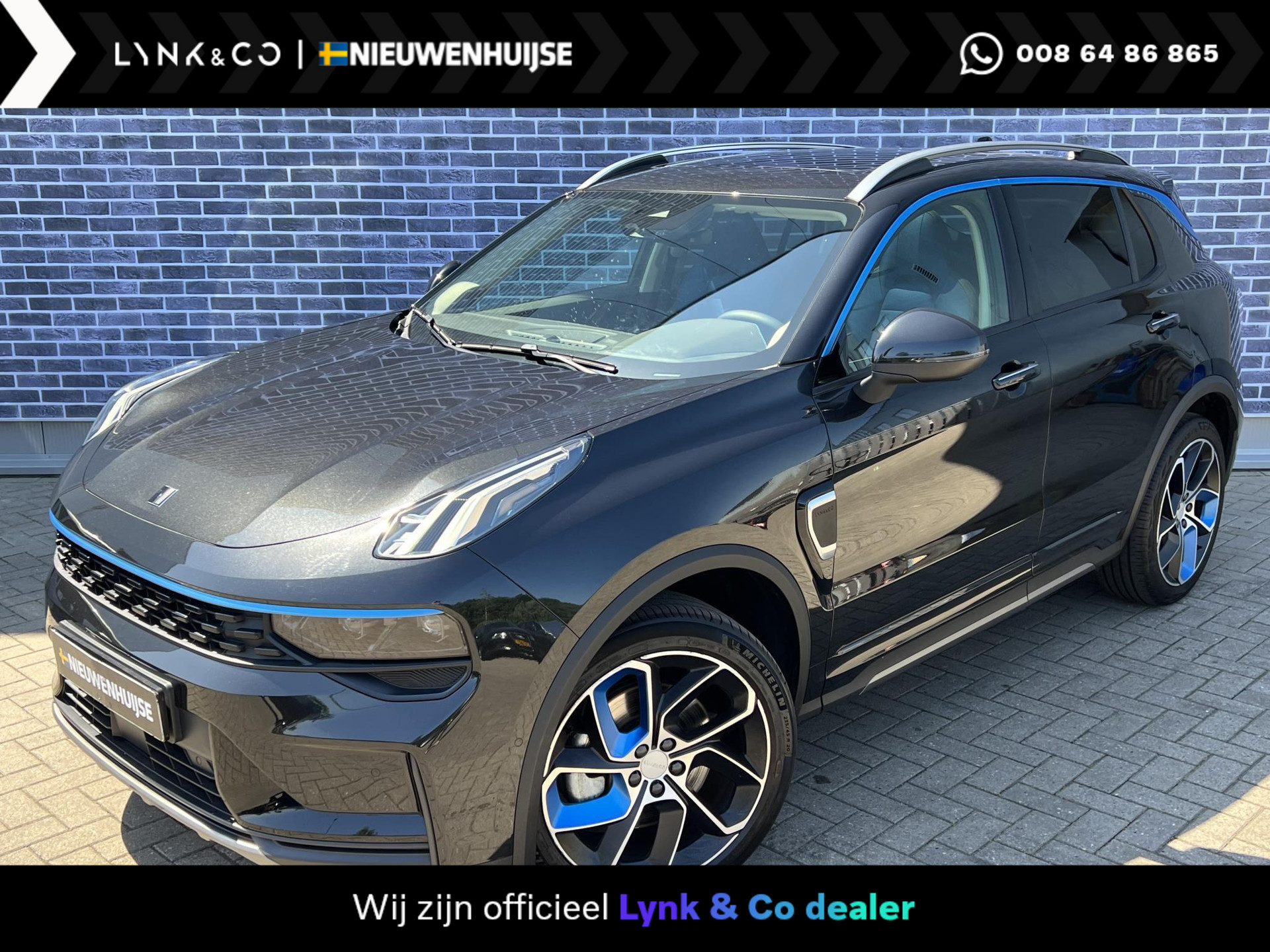 Lynk & Co 01 1.5 | Panoramadak | Adaptive cruise control | LED koplampen | Camera | 20 inch velgen | Climate control | Apple Carplay / Android Auto |