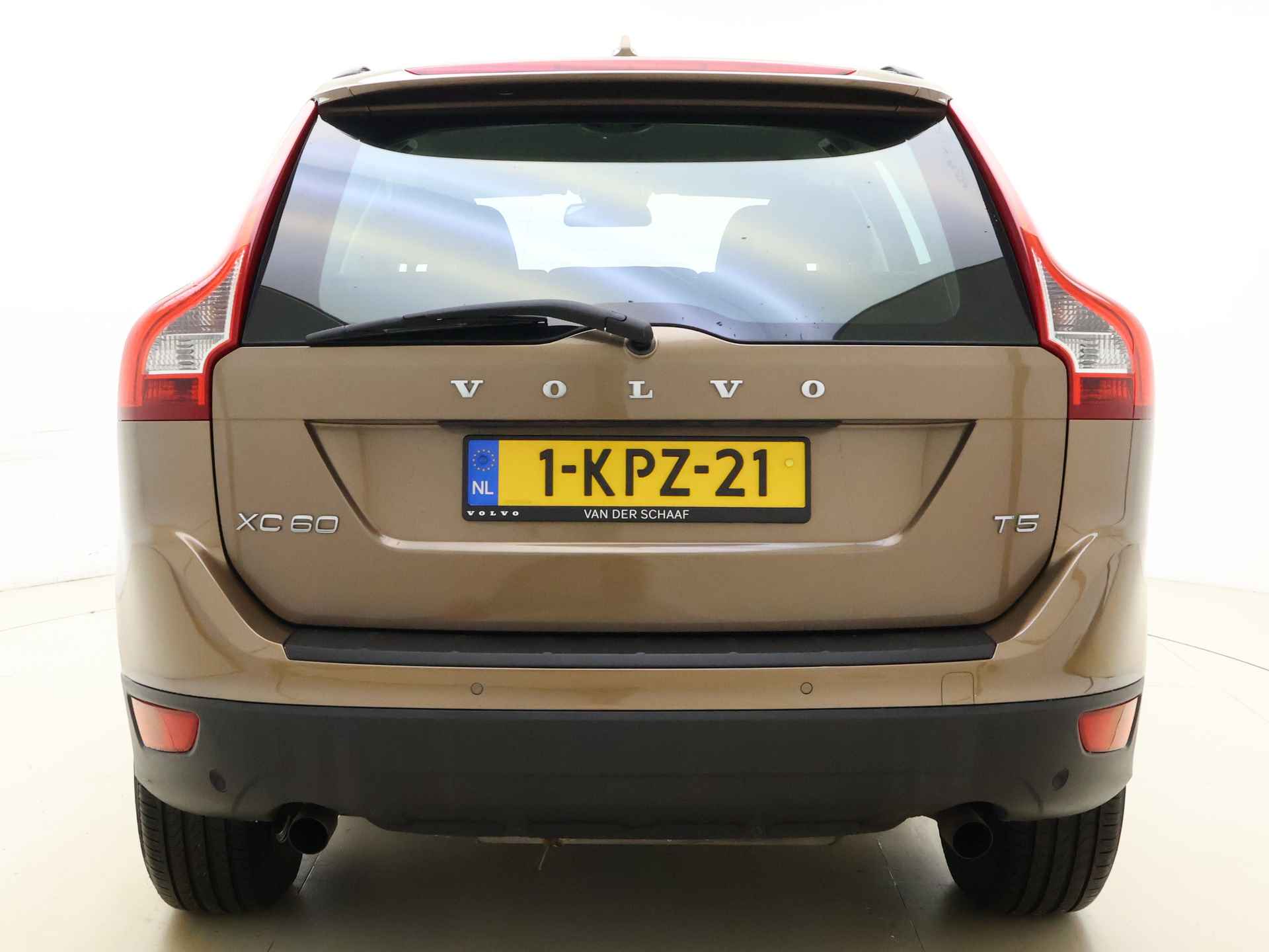 Volvo XC60 T5 241pk Automaat Momentum | Xenon | Elektr. Bestuurdersstoel | Kinderzitjes | Stoelverwarming | Elektr. Achterklep / Cruise Control / Navigatie / - 7/36