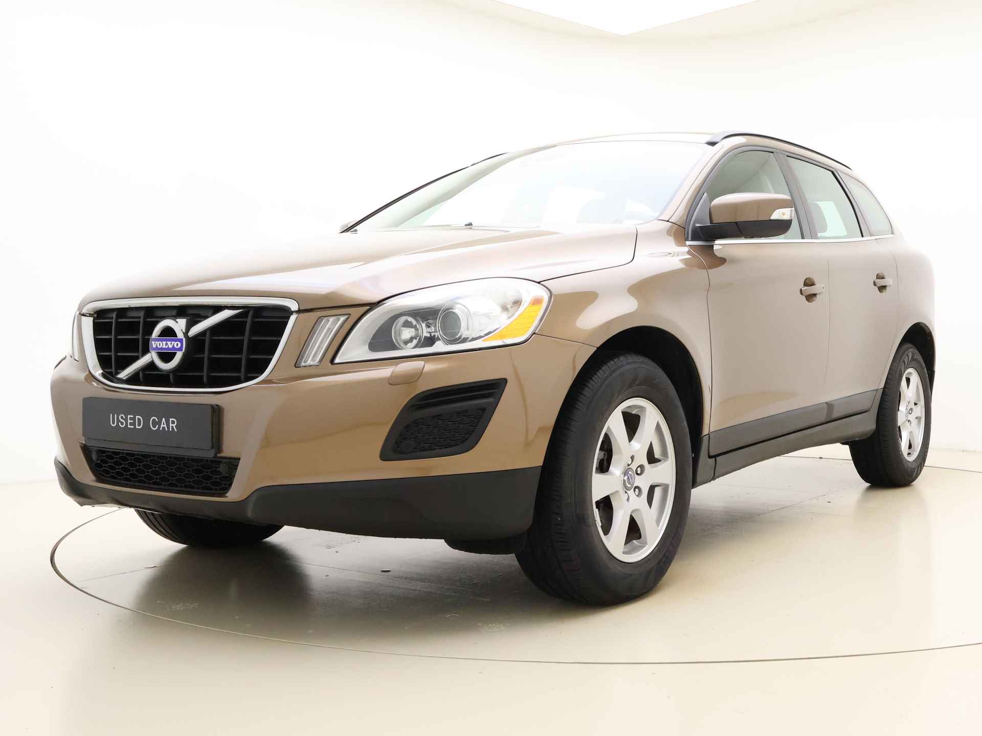 Volvo XC60 T5 241pk Automaat Momentum | Xenon | Elektr. Bestuurdersstoel | Kinderzitjes | Stoelverwarming | Elektr. Achterklep / Cruise Control / Navigatie / - 25/36