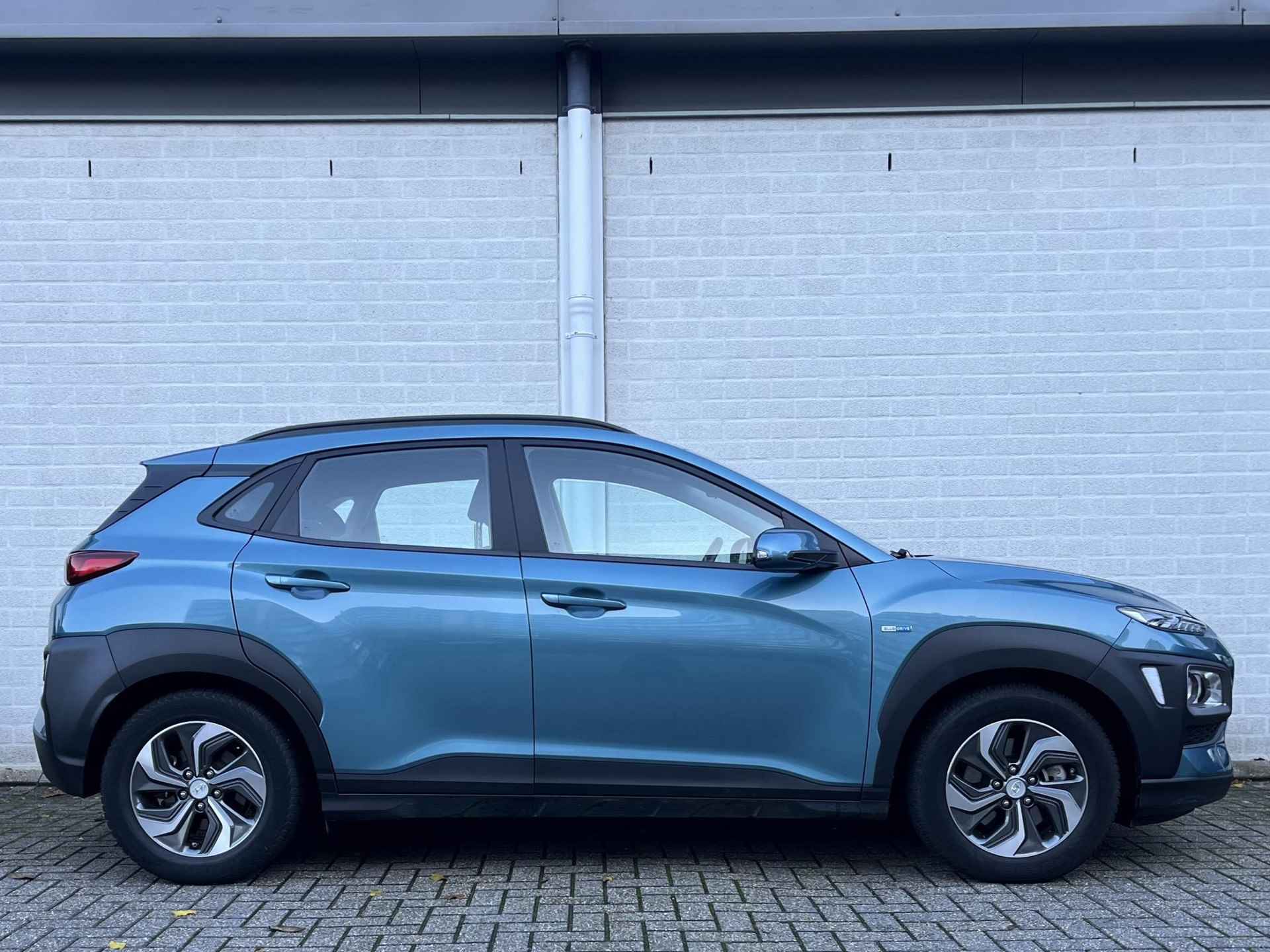 Hyundai Kona 1.6 GDI HEV Comfort || Ingebouwde navigatie | Adaptieve cruisecontrol | Camera | Trekhaak | Bi-color lmv || - 7/37