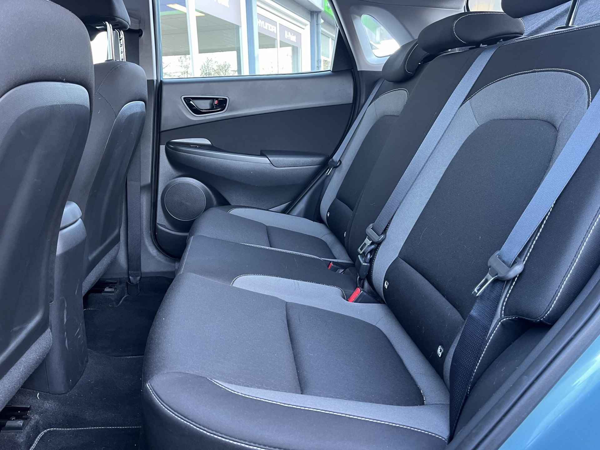 Hyundai Kona 1.6 GDI HEV Comfort || Ingebouwde navigatie | Adaptieve cruisecontrol | Camera | Trekhaak | Bi-color lmv || - 12/37