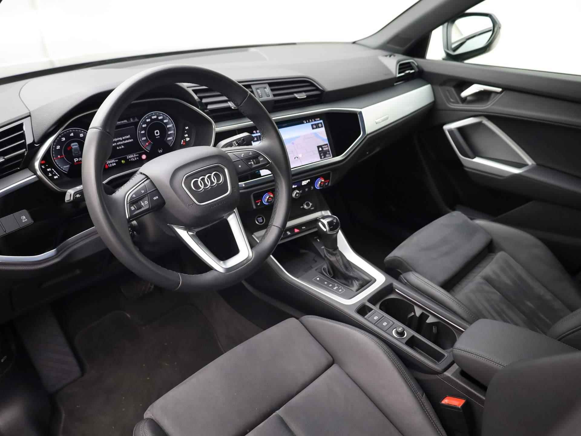 Audi Q3 35 TFSI/150PK S Line · Leder/Alcantara · Parkeersensoren + camera · Drive select - 17/44