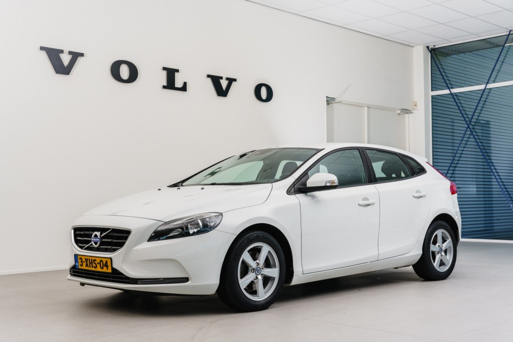 VOLVO V40 T2 Kinetic, Business Pack Pro