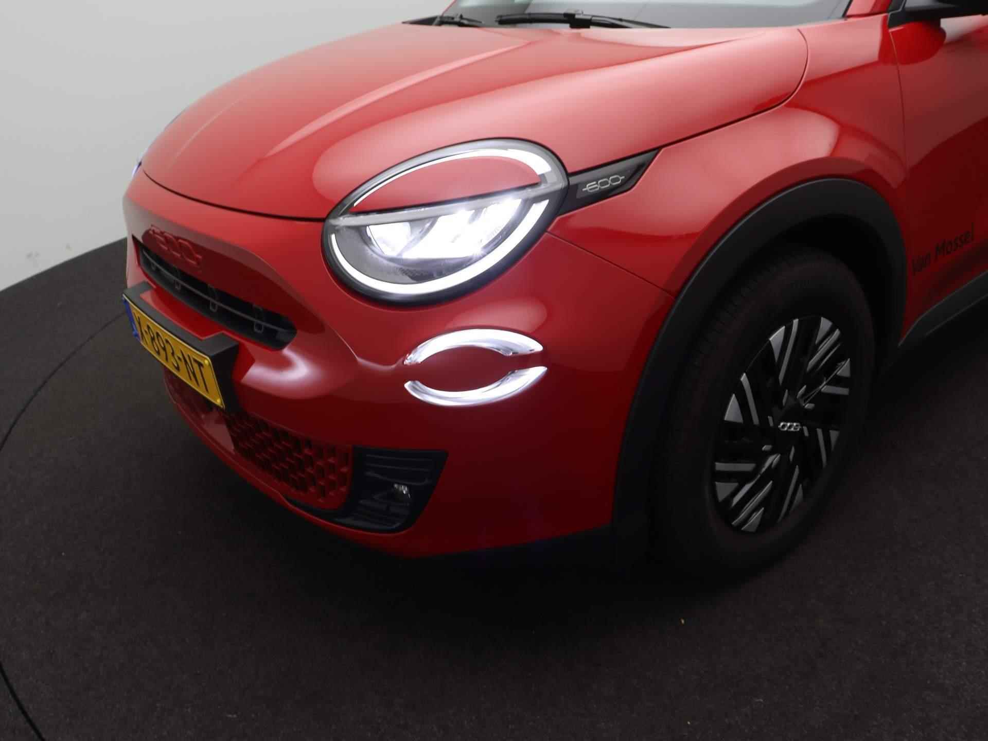 Fiat 600e RED 54 kWh | Android & Apple Carplay | Parkeersensoren | Regensensor | - 14/24