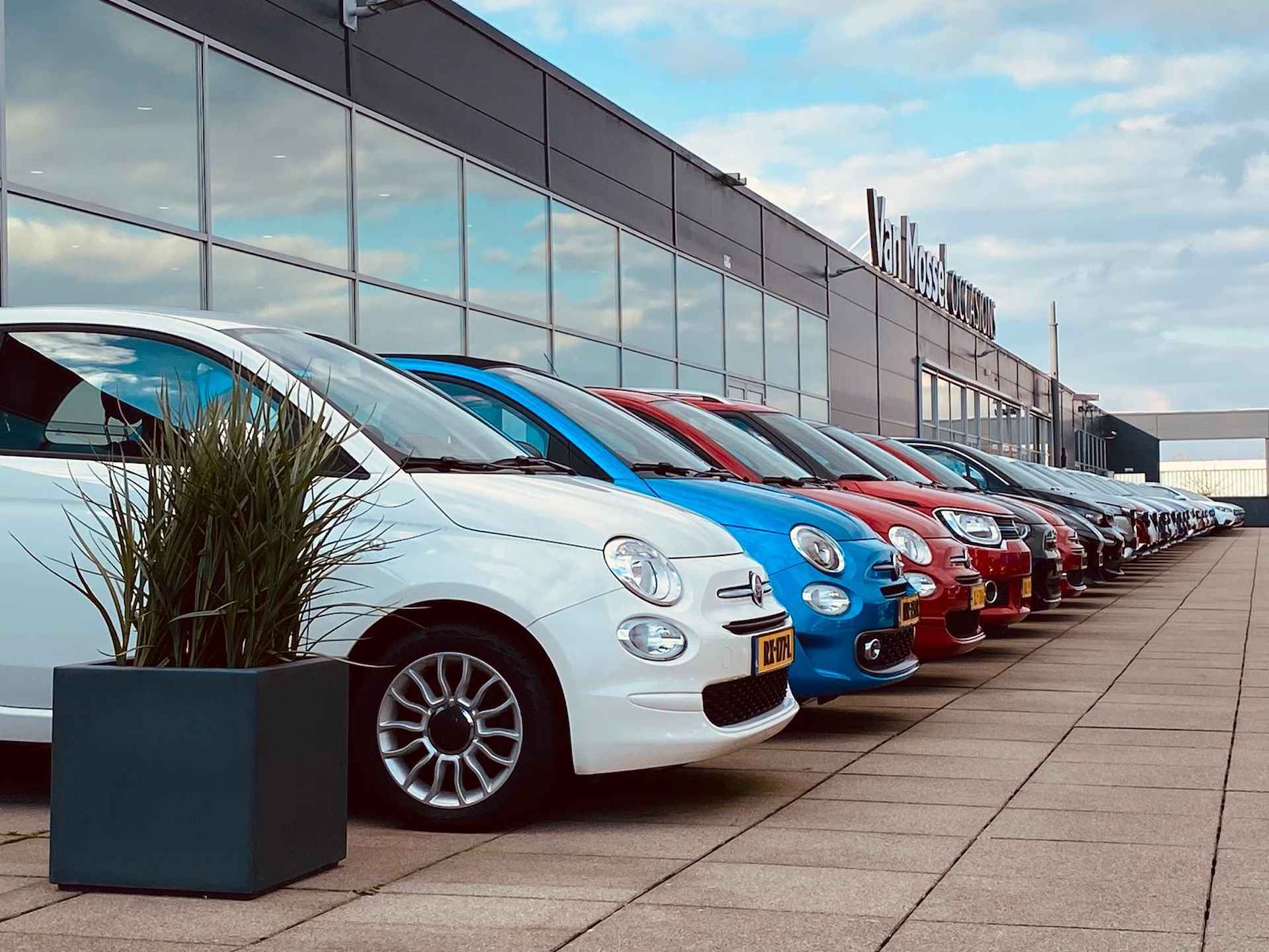 Fiat 600e RED 54 kWh | Android & Apple Carplay | Parkeersensoren | Regensensor | LED Koplampen | - 26/28