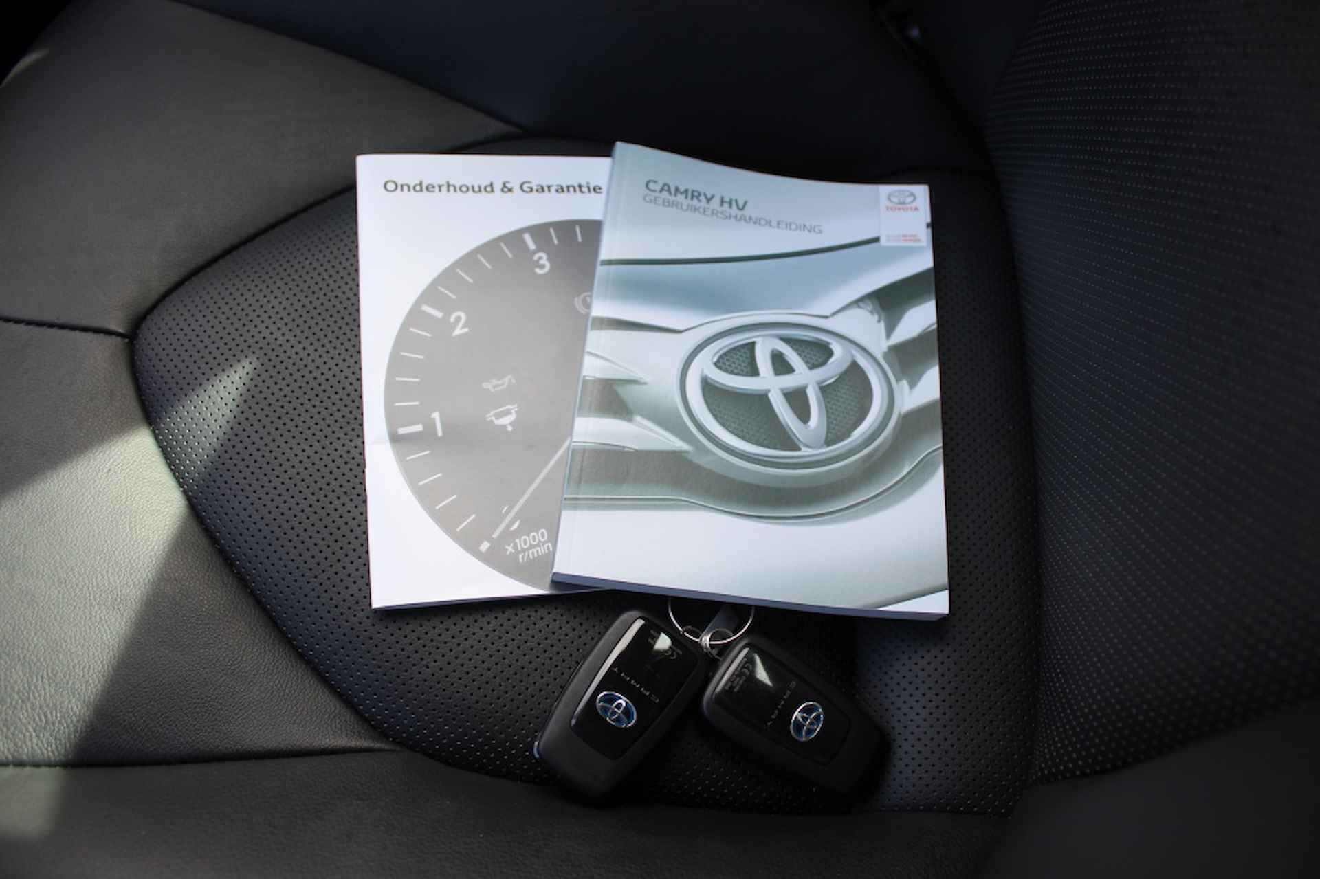 Toyota Camry 2.5 Hybrid Premium | Navi | JBL | Leder | Sensoren v/a | - 40/40