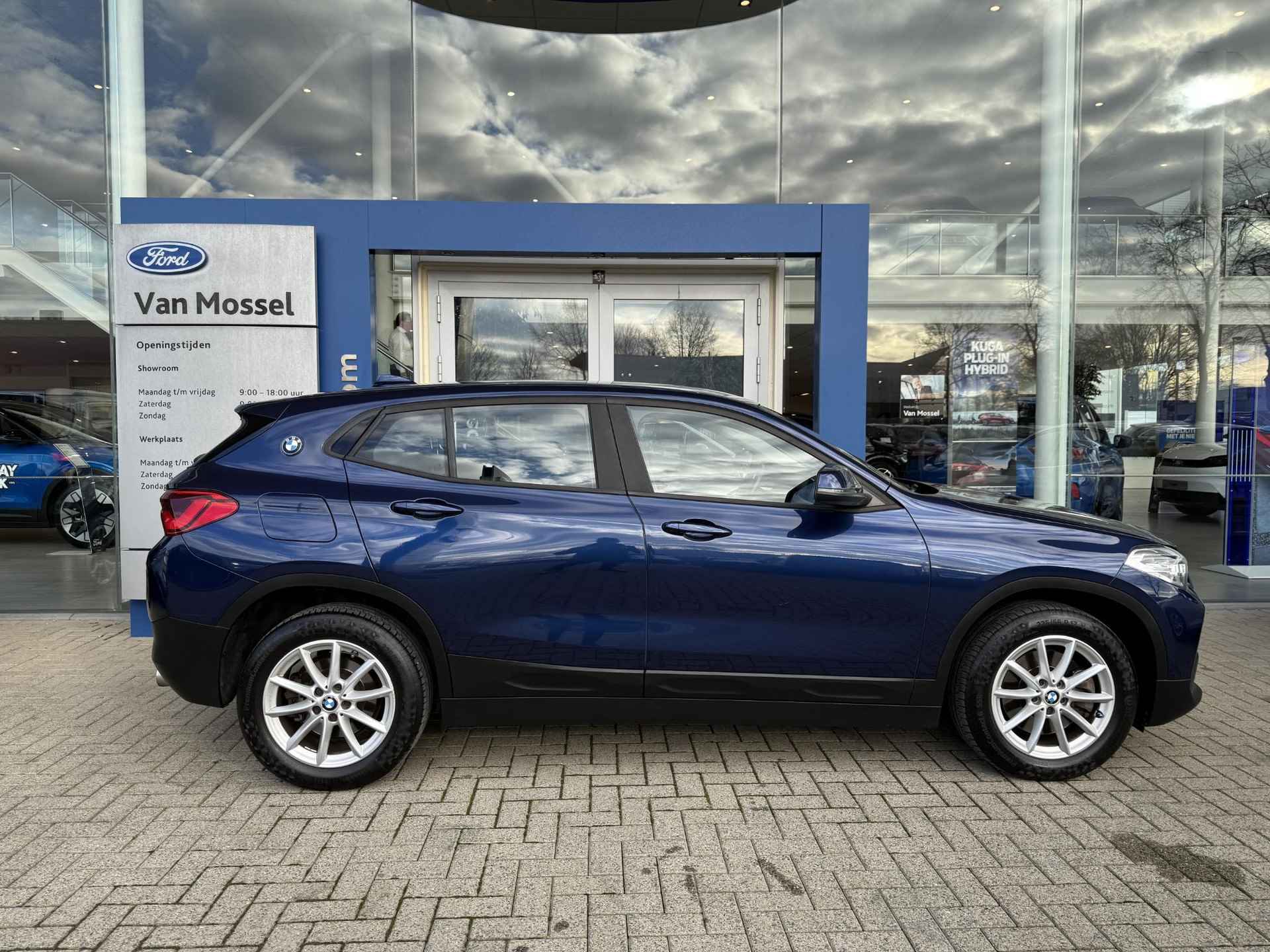 BMW X2 sDrive20i Executive | Trekhaak | 1800KG trekgewicht! | Elektrische achterklep | Cruise Control - 3/24