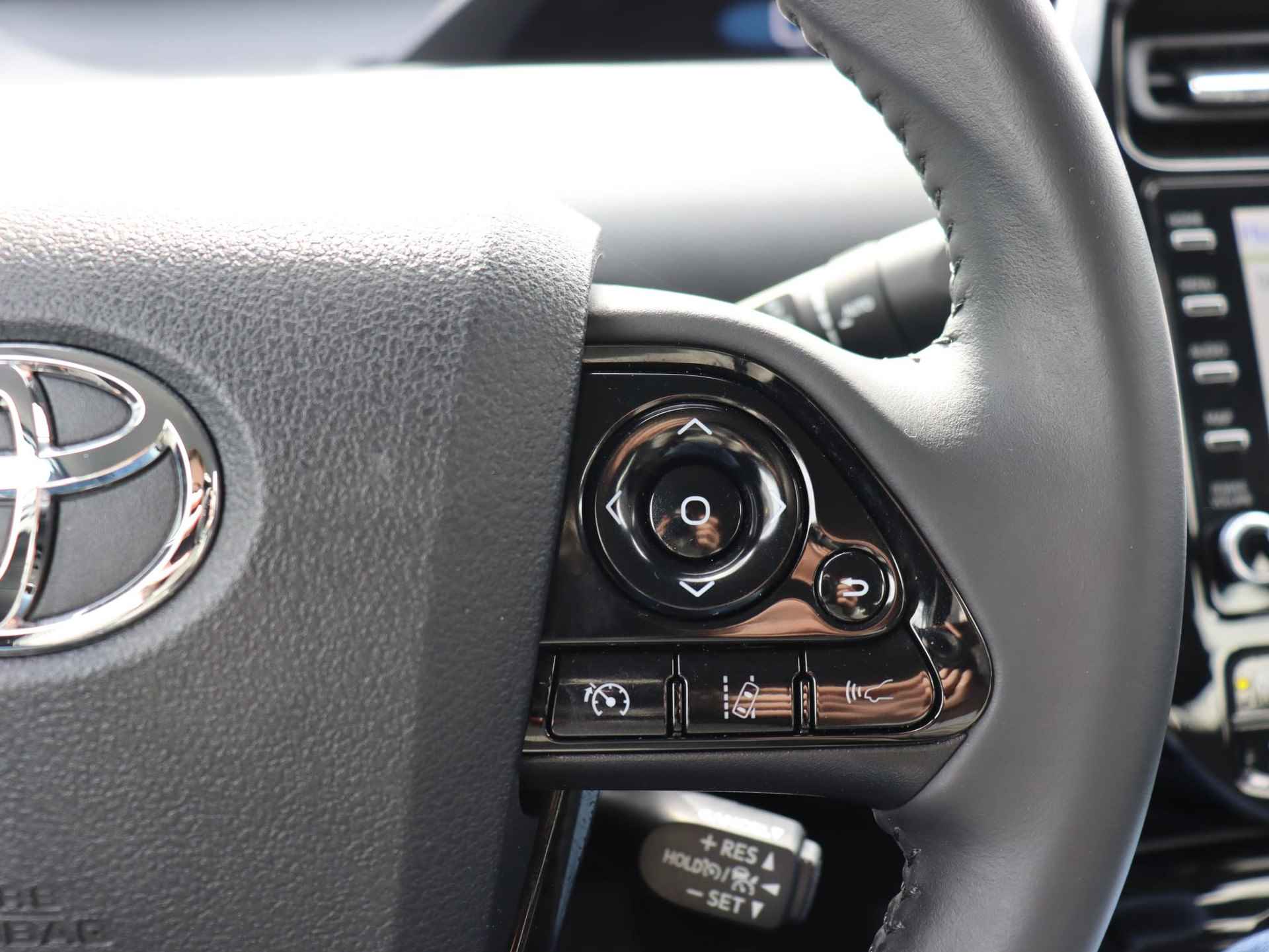 Toyota Prius 1.8 Plug-in Executive, Leder, 360 Camera, Blindpot - 24/39
