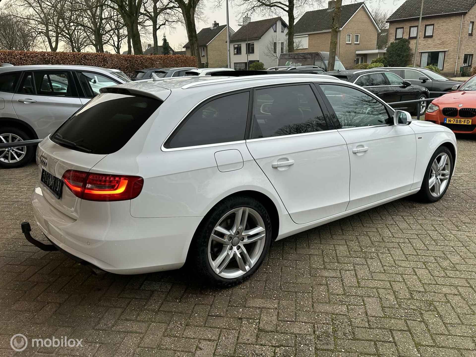 Audi A4 Avant 1.8 TFSI S-Line Xenon/Led, Pano, Navi, Bluetooth, Pdc, LM.. - 4/17