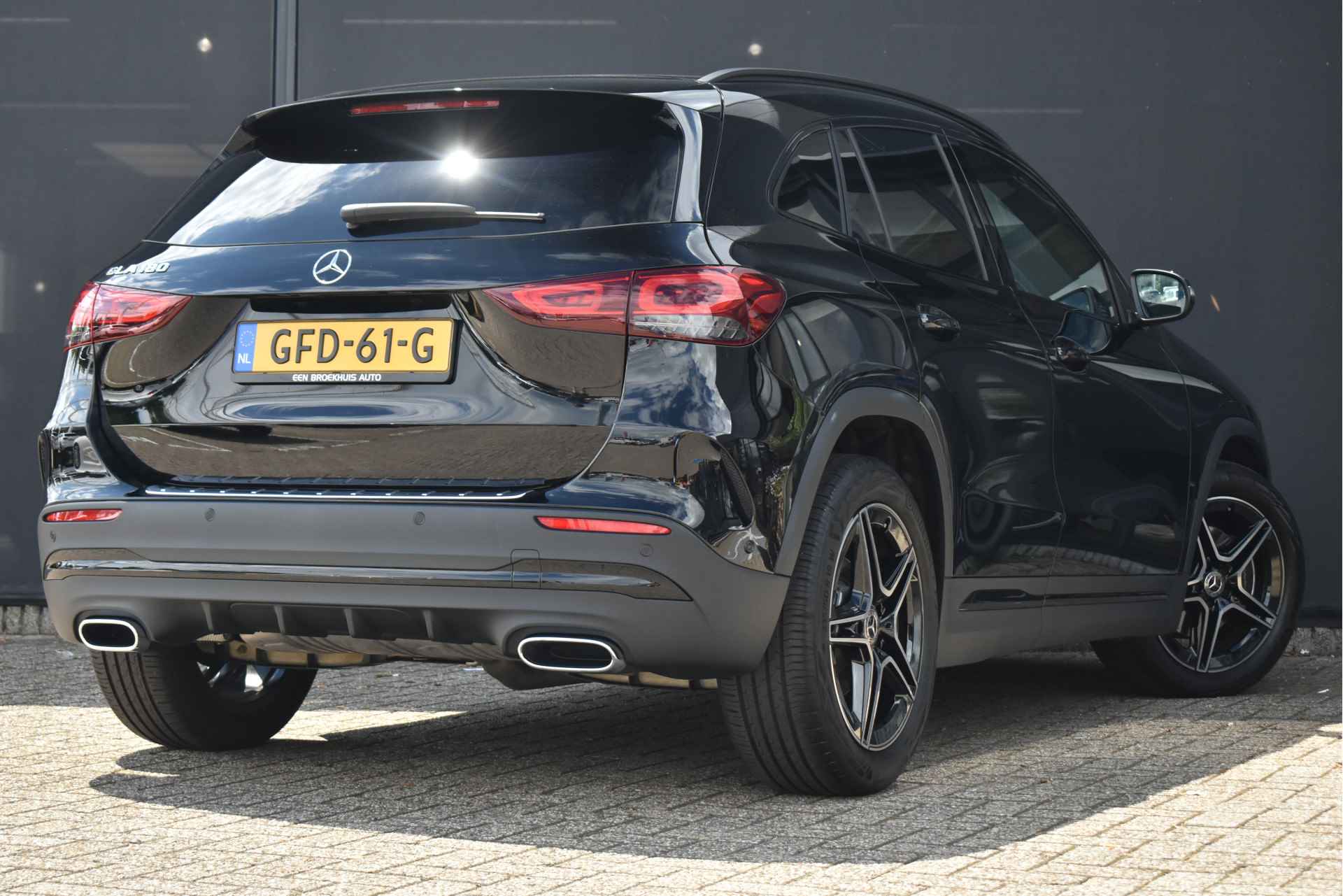 Mercedes-Benz GLA 180 AMG Line | Navigatie | Stoelverwarming | Achteruitrijcamera | Comfortstoelen | Elektr. Achterklep | Climate Control | Keyles - 3/56