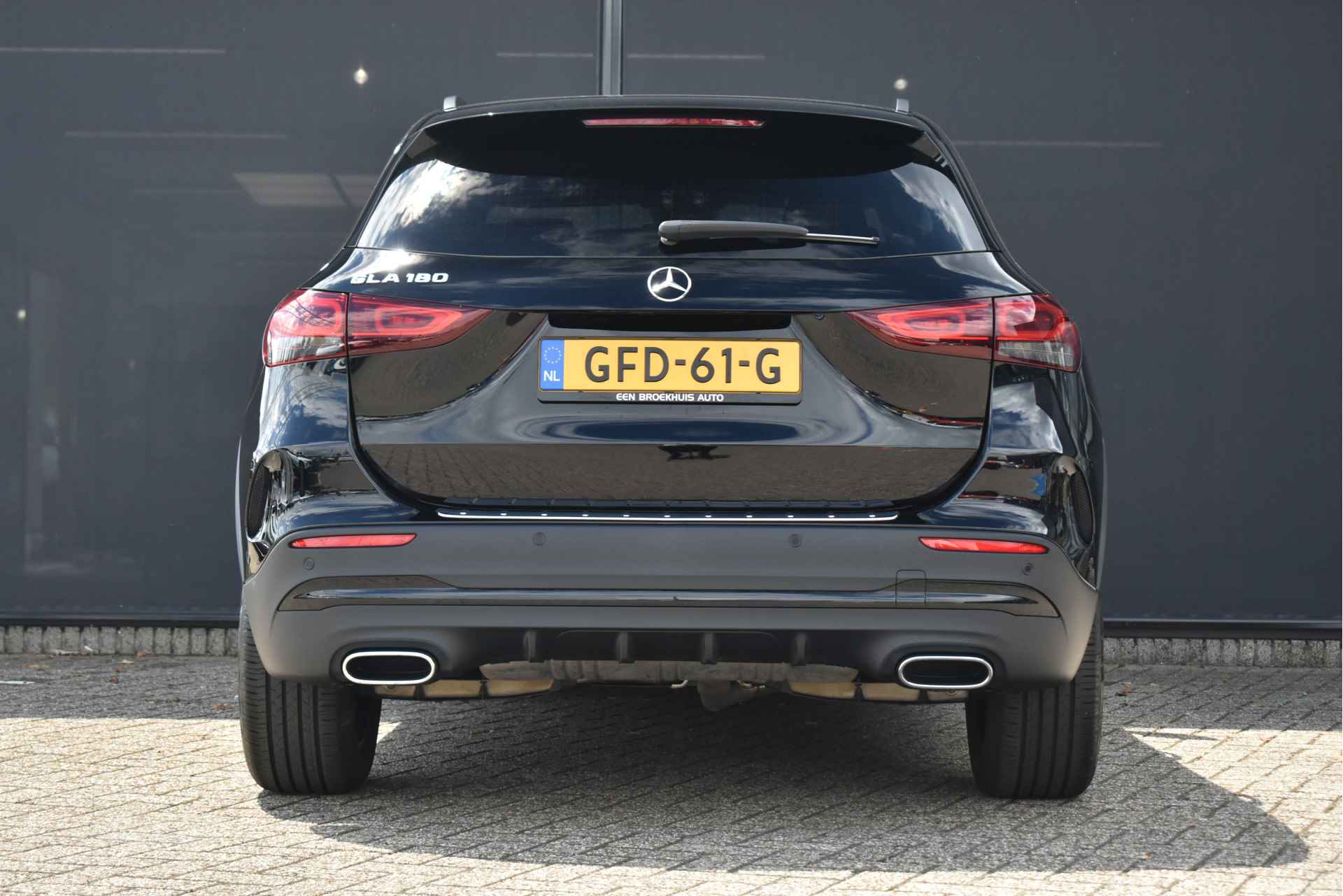 Mercedes-Benz GLA 180 AMG Line | Navigatie | Stoelverwarming | Achteruitrijcamera | Comfortstoelen | Elektr. Achterklep | Climate Control | Keyles - 5/56