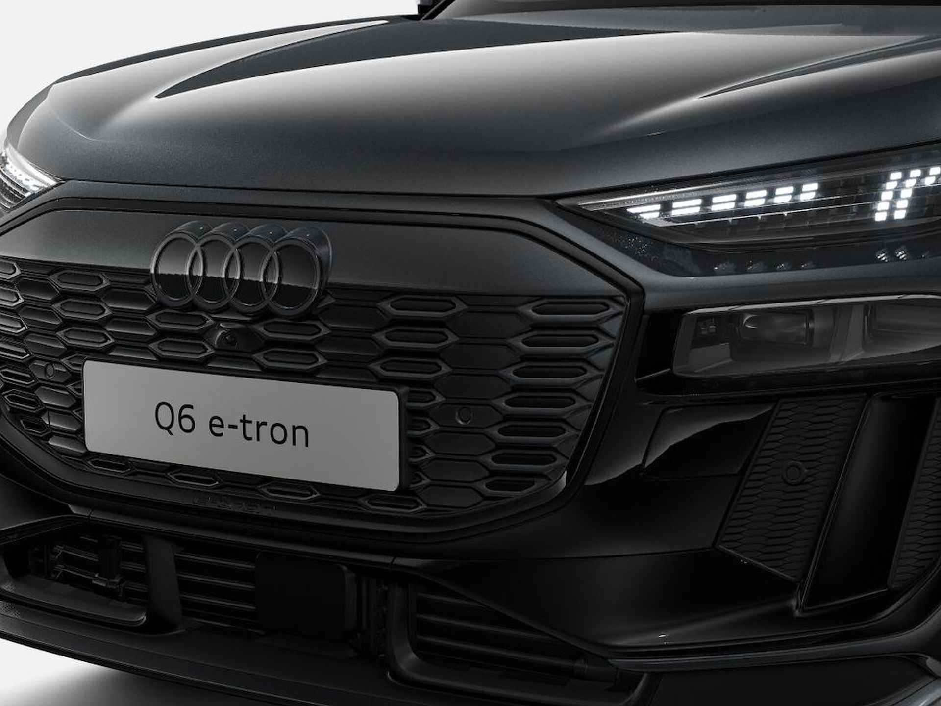 Audi Q6 e-tron Launch Edition e-tron perf 306pk · Assistentiepakket driving en parking · Adaptieve luchtvering · Achteruitrijcamera - 6/8