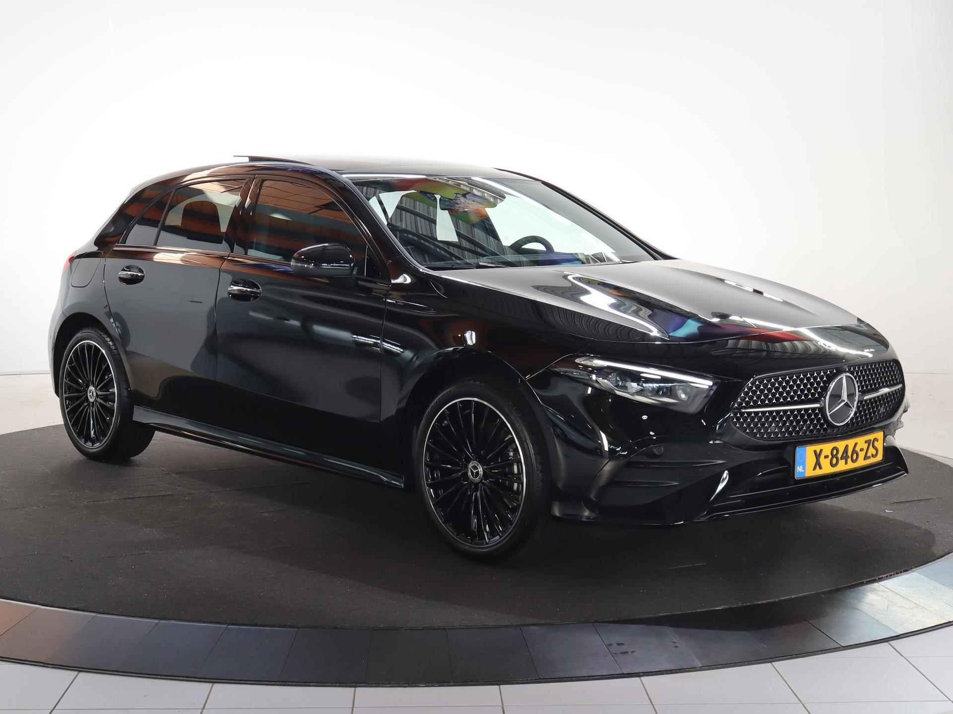 Mercedes-Benz A-klasse 250 e AMG Line | Nieuwprijs € 56.601 | Premium pakket | Panoramadak | 19-Inch | Stoelverwarming | Sfeerverlichting | Nightpakket - 26/31