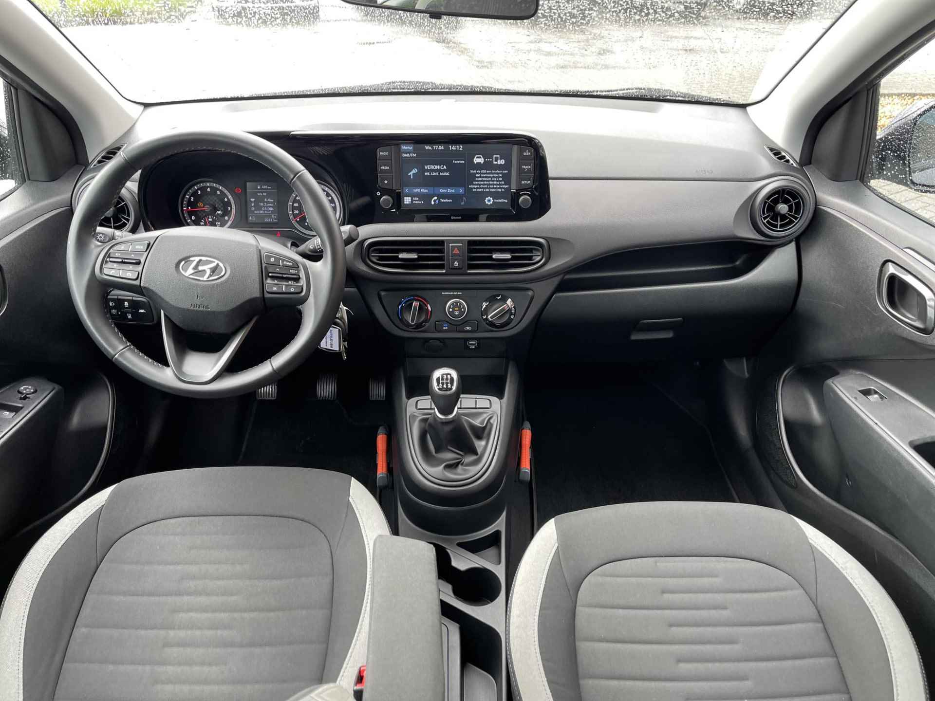 Hyundai i10 1.0 Comfort | Apple Carplay/Android Auto | LM Velgen | Bluetooth Tel. | Cruise Control | Airco | Rijklaarprijs! - 13/26