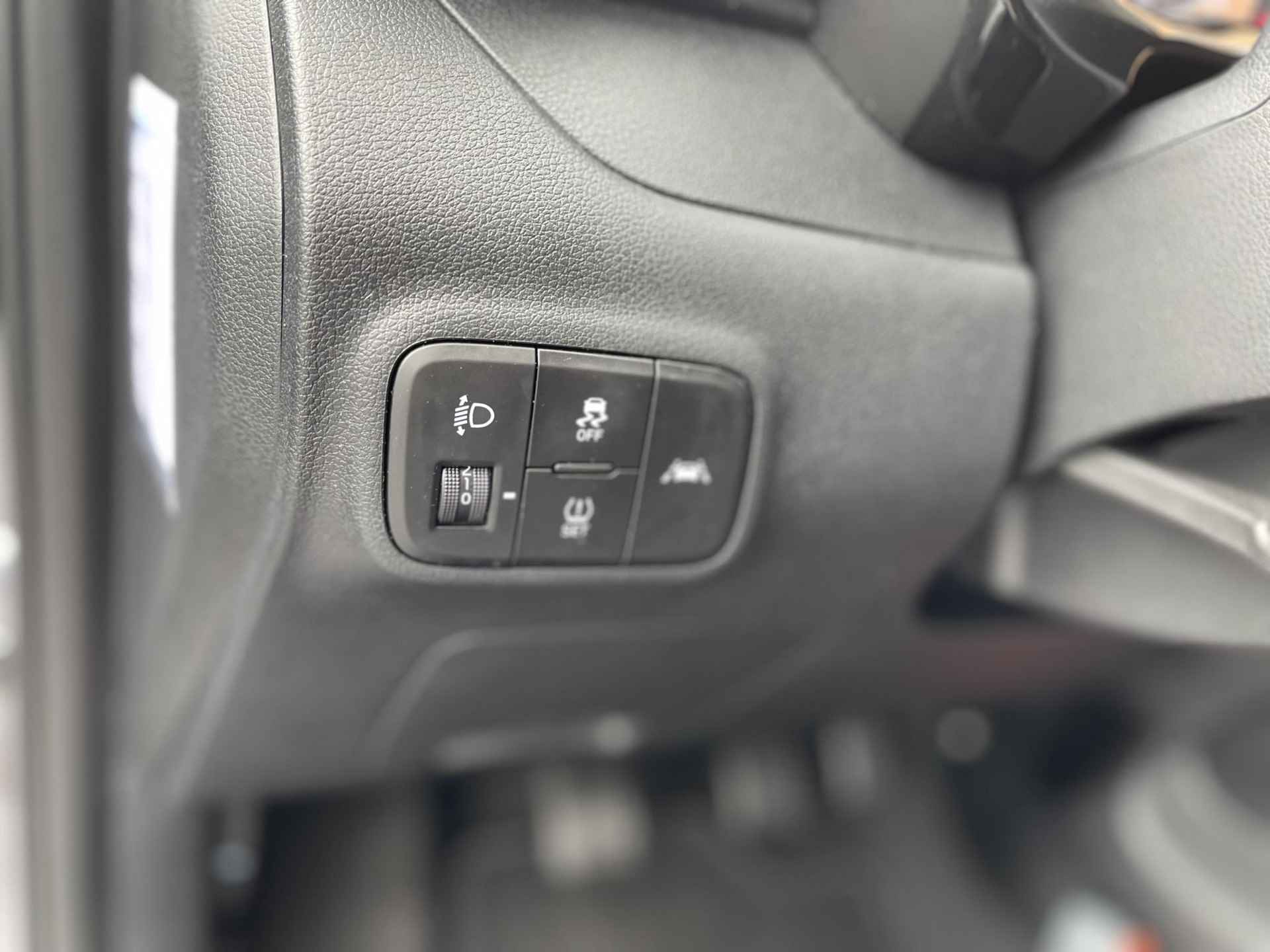 Hyundai i10 1.0 Comfort | Apple Carplay/Android Auto | LM Velgen | Bluetooth Tel. | Cruise Control | Airco | Rijklaarprijs! - 20/26