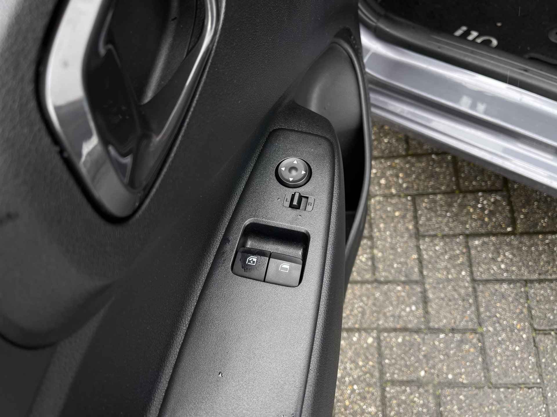 Hyundai i10 1.0 Comfort | Apple Carplay/Android Auto | LM Velgen | Bluetooth Tel. | Cruise Control | Airco | Rijklaarprijs! - 24/26