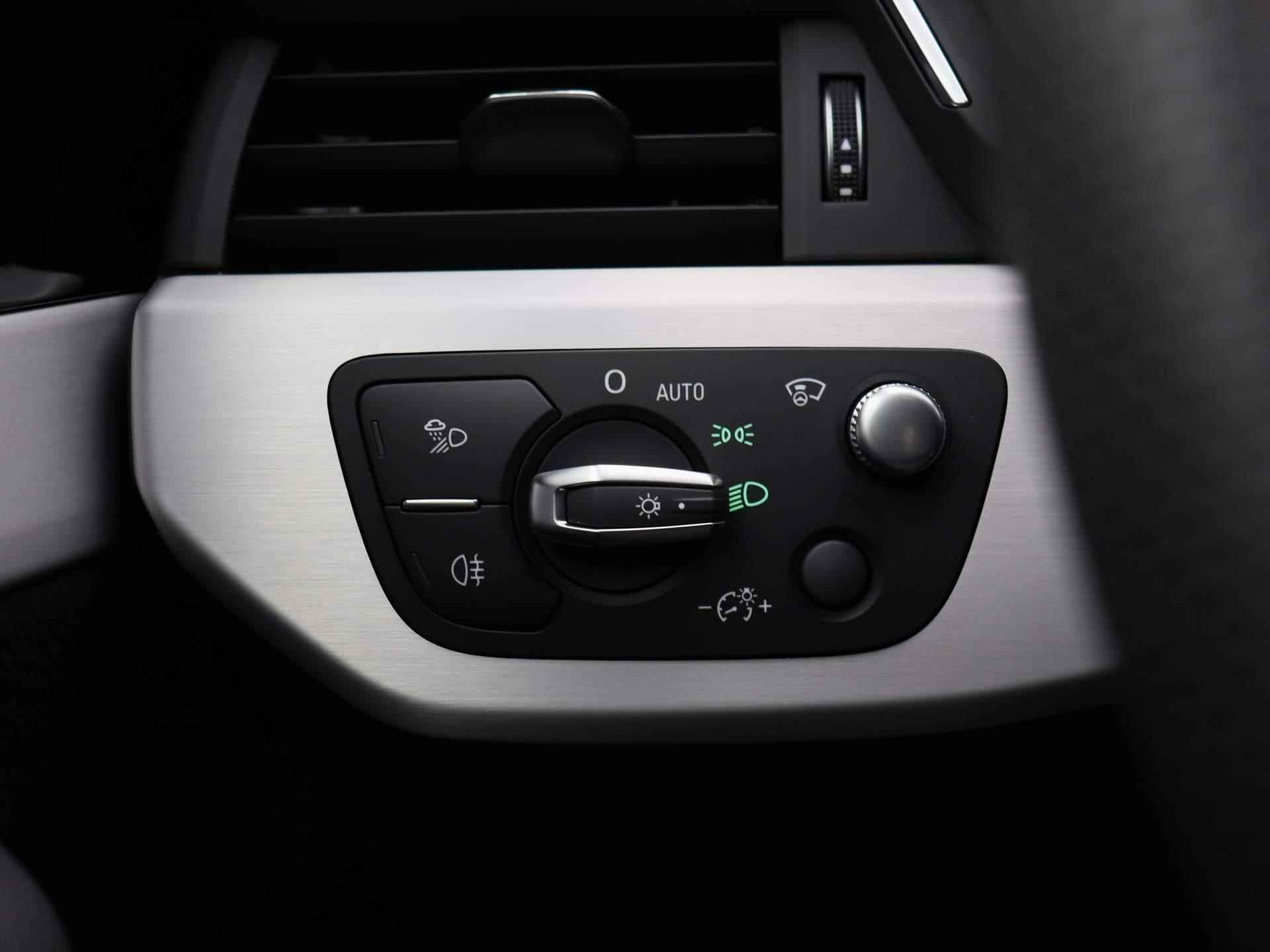 Audi A5 Sportback 40 TDI S edition quattro 204 PK | S-line exterieur | S-line interieur | Automaat | Navigatie | 360 Camera | Adaptive Cruise Control | Panoramadak | Head-up Display | Trekhaak | Stoelverwarming | Lichtmetalen velgen | Climate Control | Audi Sound System | Fabrieksgarantie | - 29/55