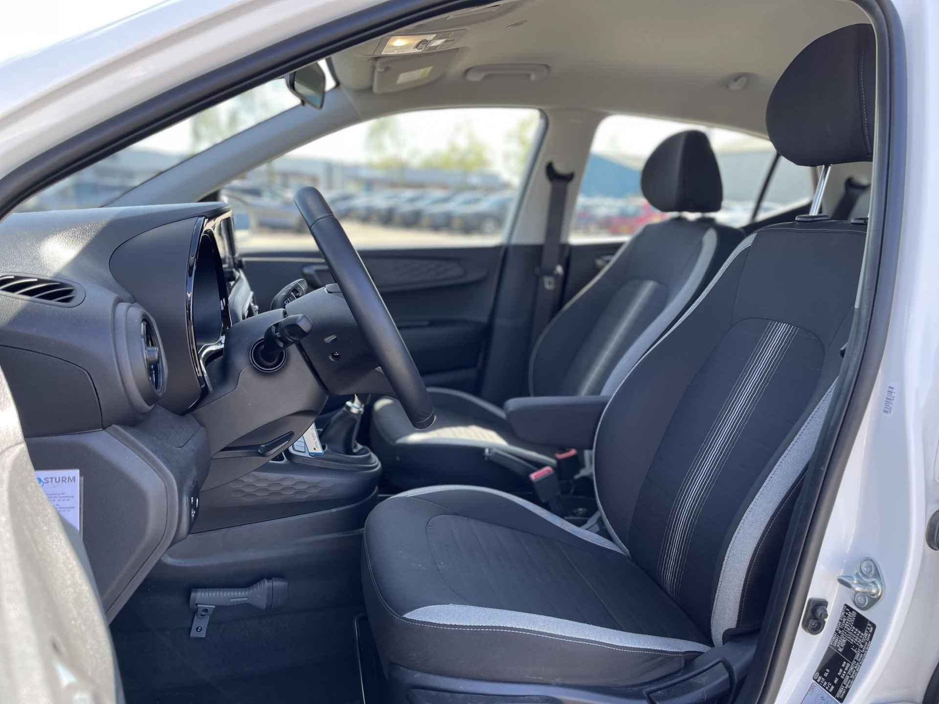 Hyundai i10 1.0 Comfort Smart *NIEUW MODEL* | Apple Carplay/Android Auto | Camera | Cruise Control | Airco | Bluetooth Tel. | DAB | Rijklaarprijs! - 9/25