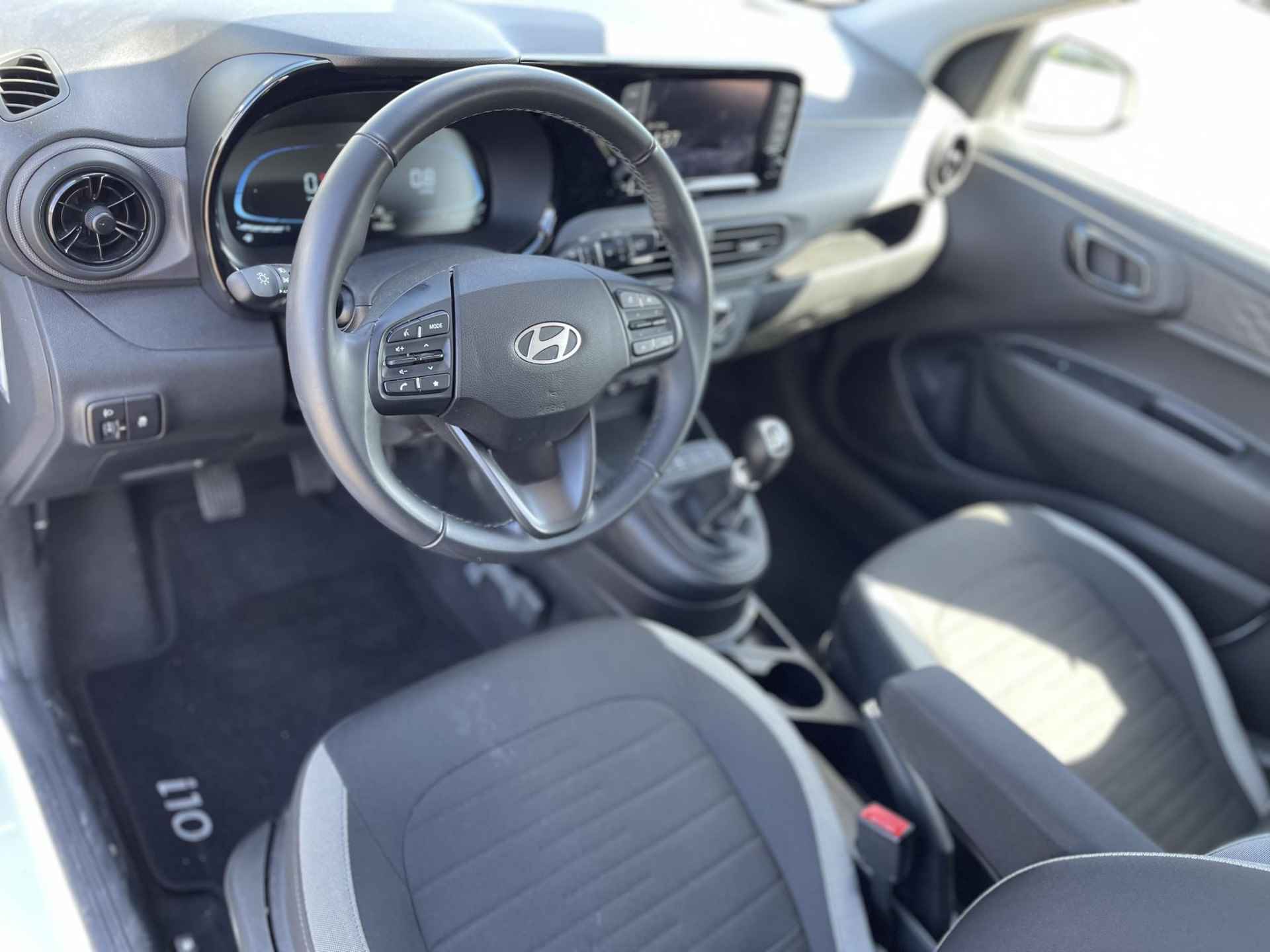 Hyundai i10 1.0 Comfort Smart *NIEUW MODEL* | Apple Carplay/Android Auto | Camera | Cruise Control | Airco | Bluetooth Tel. | DAB | Rijklaarprijs! - 10/25