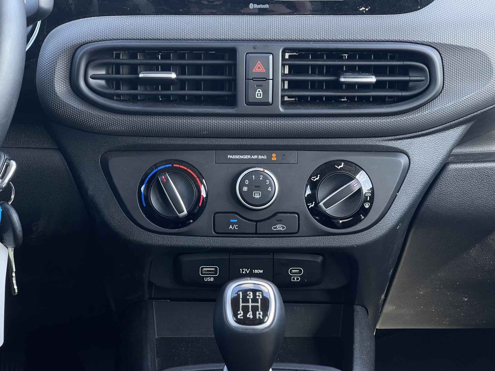 Hyundai i10 1.0 Comfort Smart *NIEUW MODEL* | Apple Carplay/Android Auto | Camera | Cruise Control | Airco | Bluetooth Tel. | DAB | Rijklaarprijs! - 18/25