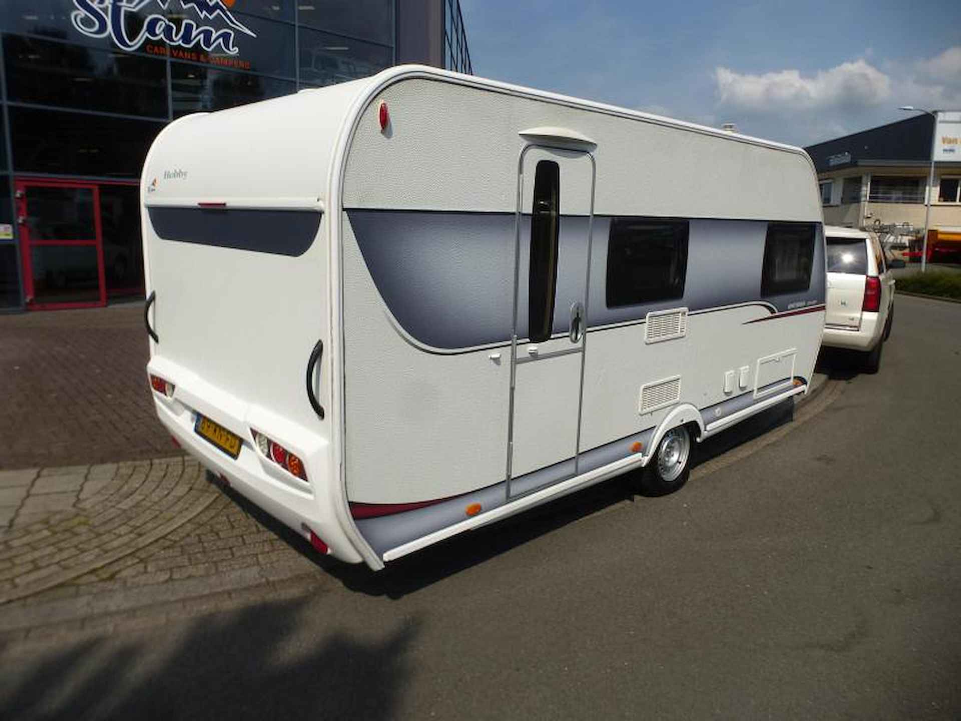 Hobby On Tour 470 KMF stapelbed en voortent - 4/13