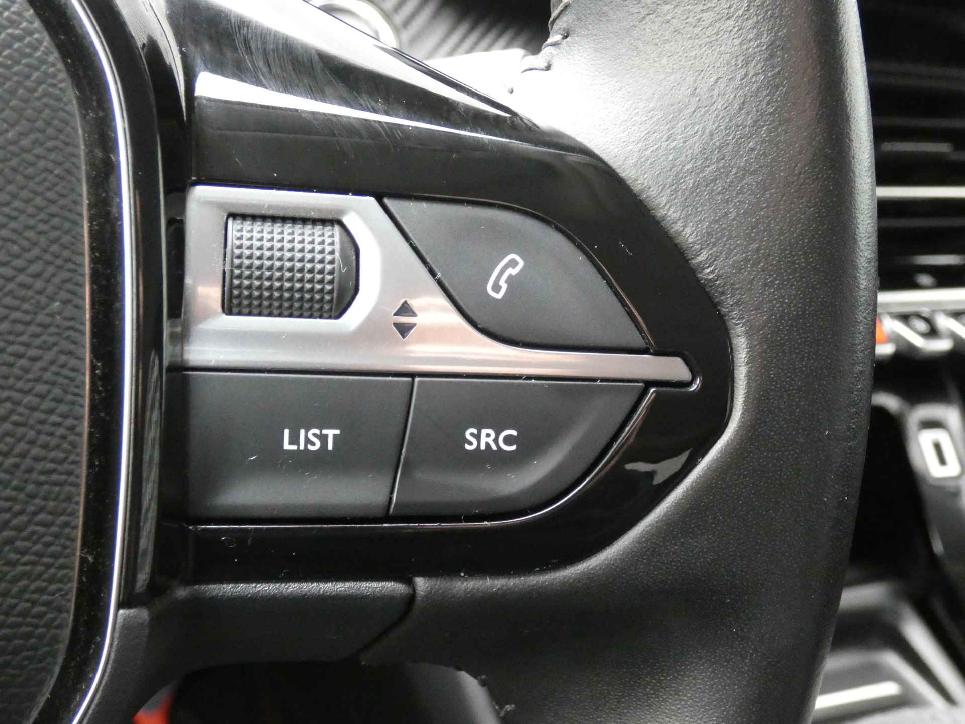 Peugeot 208 1.2 100PK Allure Camera | Navigatie | Parkerhulp | Startknop - 26/37