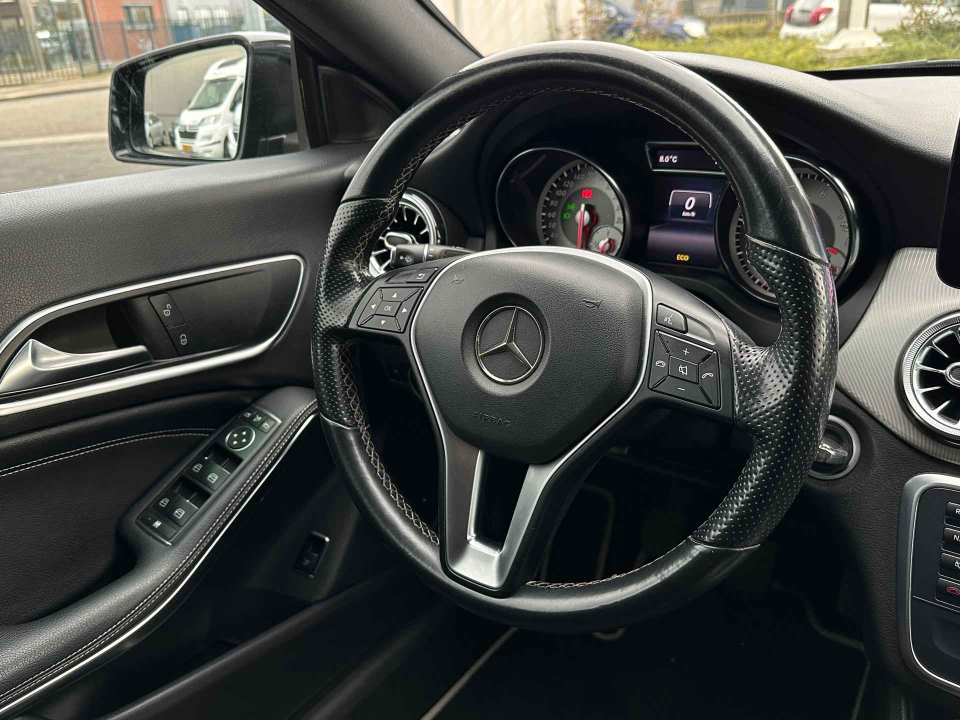 Mercedes-Benz CLA-klasse 180 Ambition|NL auto|Camera|Carplay|Sfeerverlichting|Xenon|18" lm|Sportstoelen - 13/33