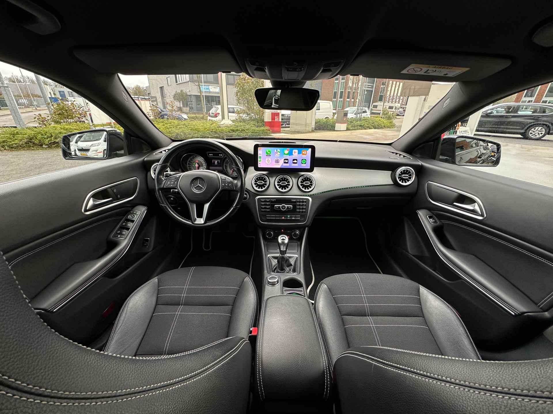 Mercedes-Benz CLA-klasse 180 Ambition|NL auto|Camera|Carplay|Sfeerverlichting|Xenon|18" lm|Sportstoelen - 14/33