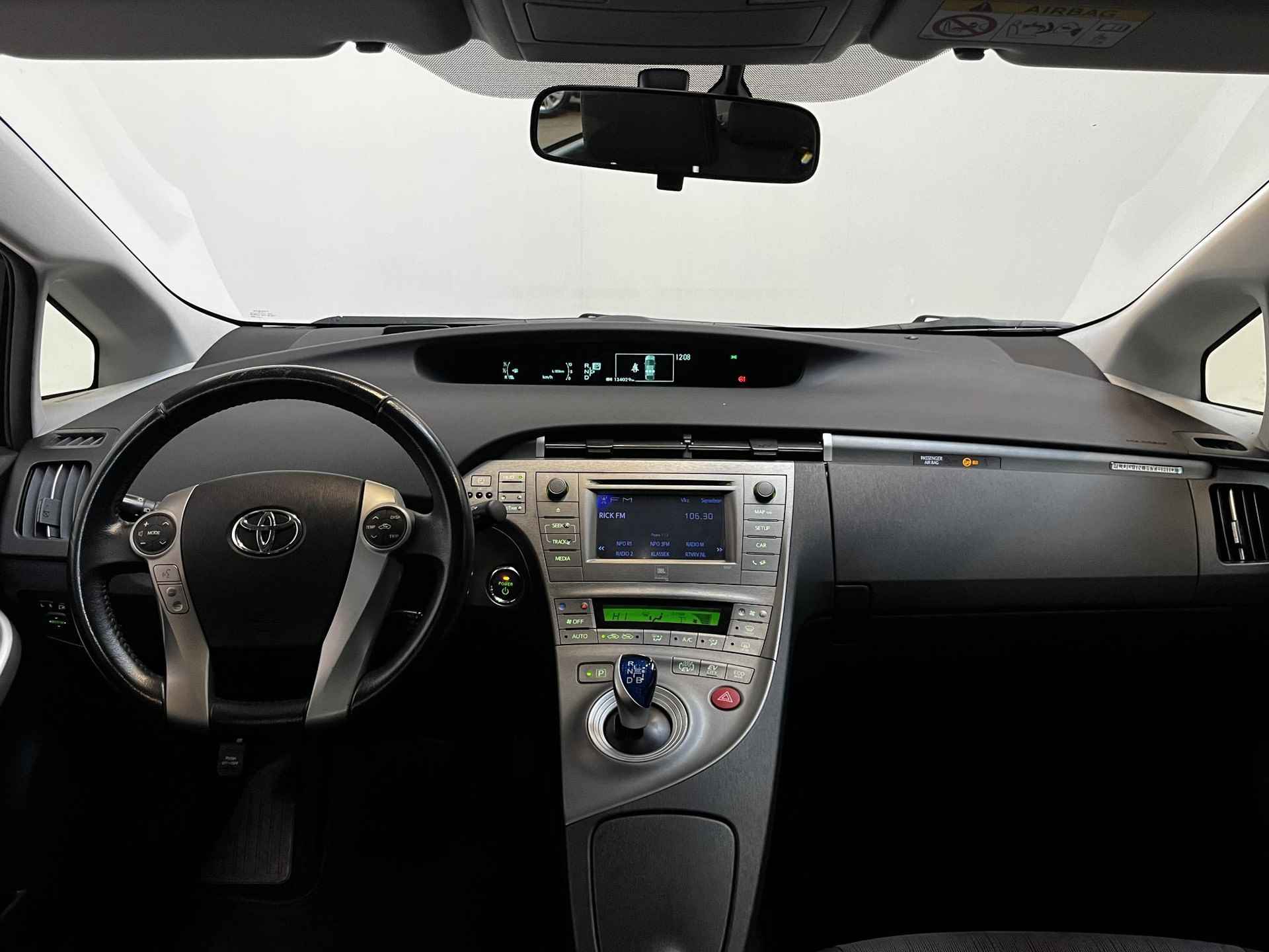 Toyota Prius 1.8 Plug-in Dynamic Business , Navi, JBL, Dealeronderhouden - 34/52