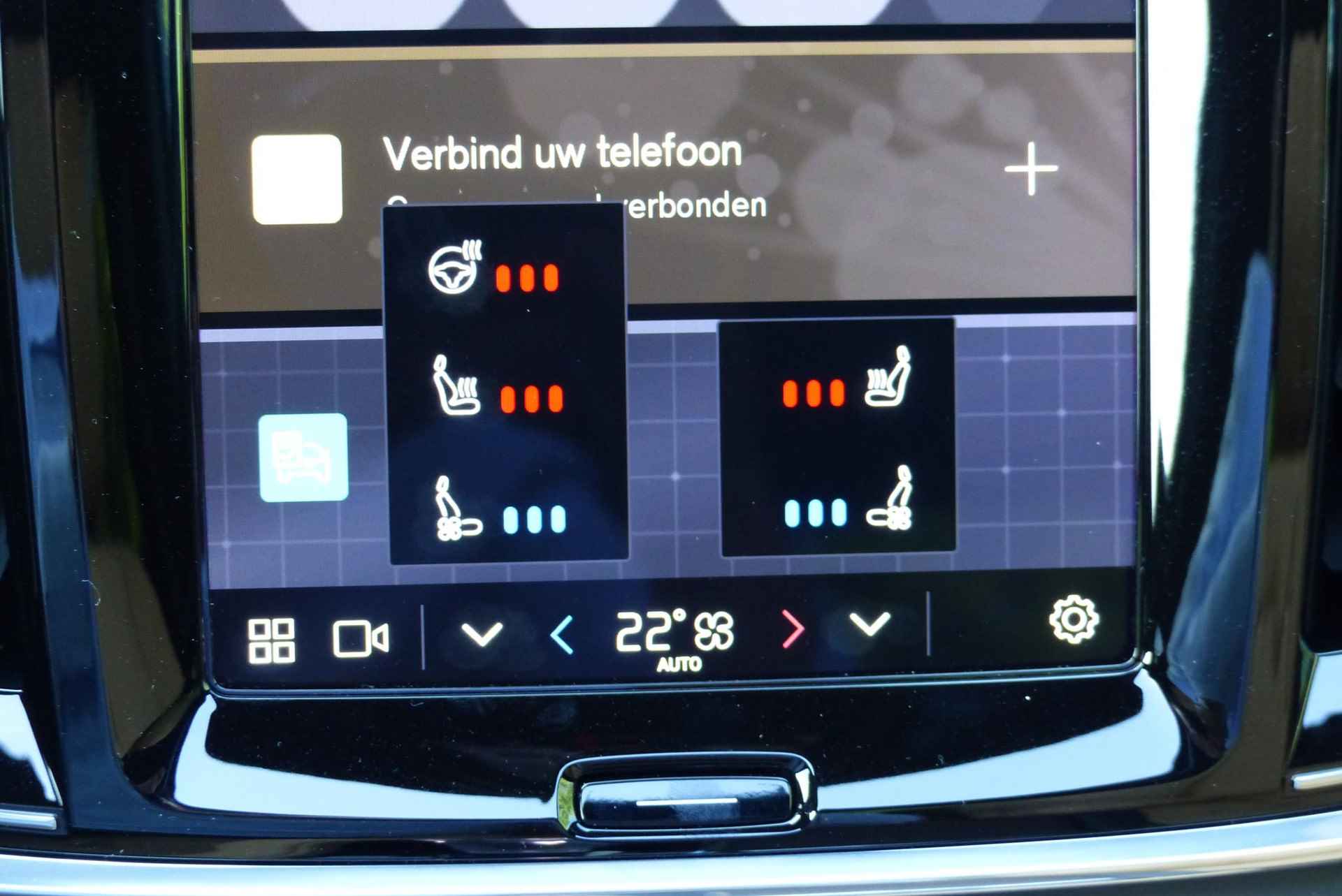 Volvo S90 B5 AUT8 251PK Ultimate Bright, Adaptieve Cruise Control met Pilot Assist, Elektrisch bedienbaar panoramisch schuif-/kanteldak, Premium audio by Harman Kardon, Elektrisch bedienbare voorstoelen, Verwarmbare voorstoelen + stuurwiel, Verwarmbare achterbank, Park Assist voor + achter, Parkeercamera, 360° camera, Head-Up display, Blind Spot Information System, Keyless entree, 4-Zone Climate Control, Apple CarPlay/Android Auto, 20'' Lichtmetalen wielen - 29/33