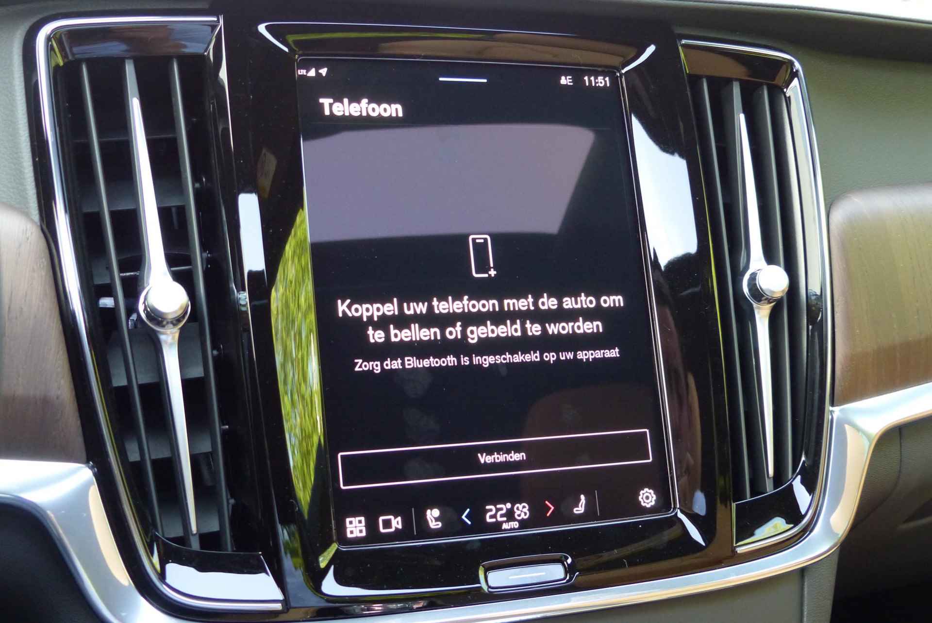 Volvo S90 B5 AUT8 251PK Ultimate Bright, Adaptieve Cruise Control met Pilot Assist, Elektrisch bedienbaar panoramisch schuif-/kanteldak, Premium audio by Harman Kardon, Elektrisch bedienbare voorstoelen, Verwarmbare voorstoelen + stuurwiel, Verwarmbare achterbank, Park Assist voor + achter, Parkeercamera, 360° camera, Head-Up display, Blind Spot Information System, Keyless entree, 4-Zone Climate Control, Apple CarPlay/Android Auto, 20'' Lichtmetalen wielen - 32/33
