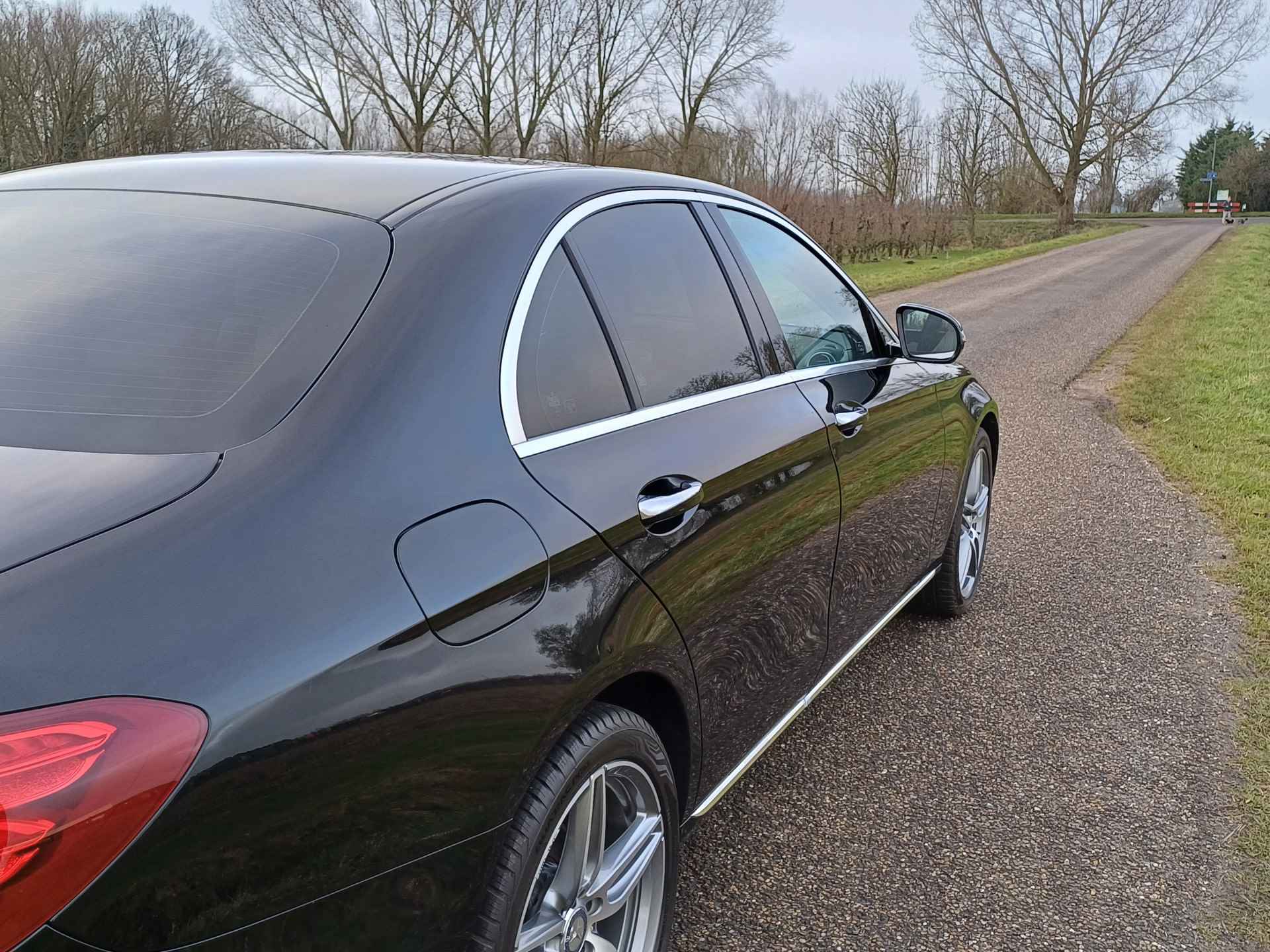 Mercedes-Benz E-Klasse 200 Prestige | Chique uitstraling ! | Hout interieur | 19 "AMG | SFEER | LED - 16/48