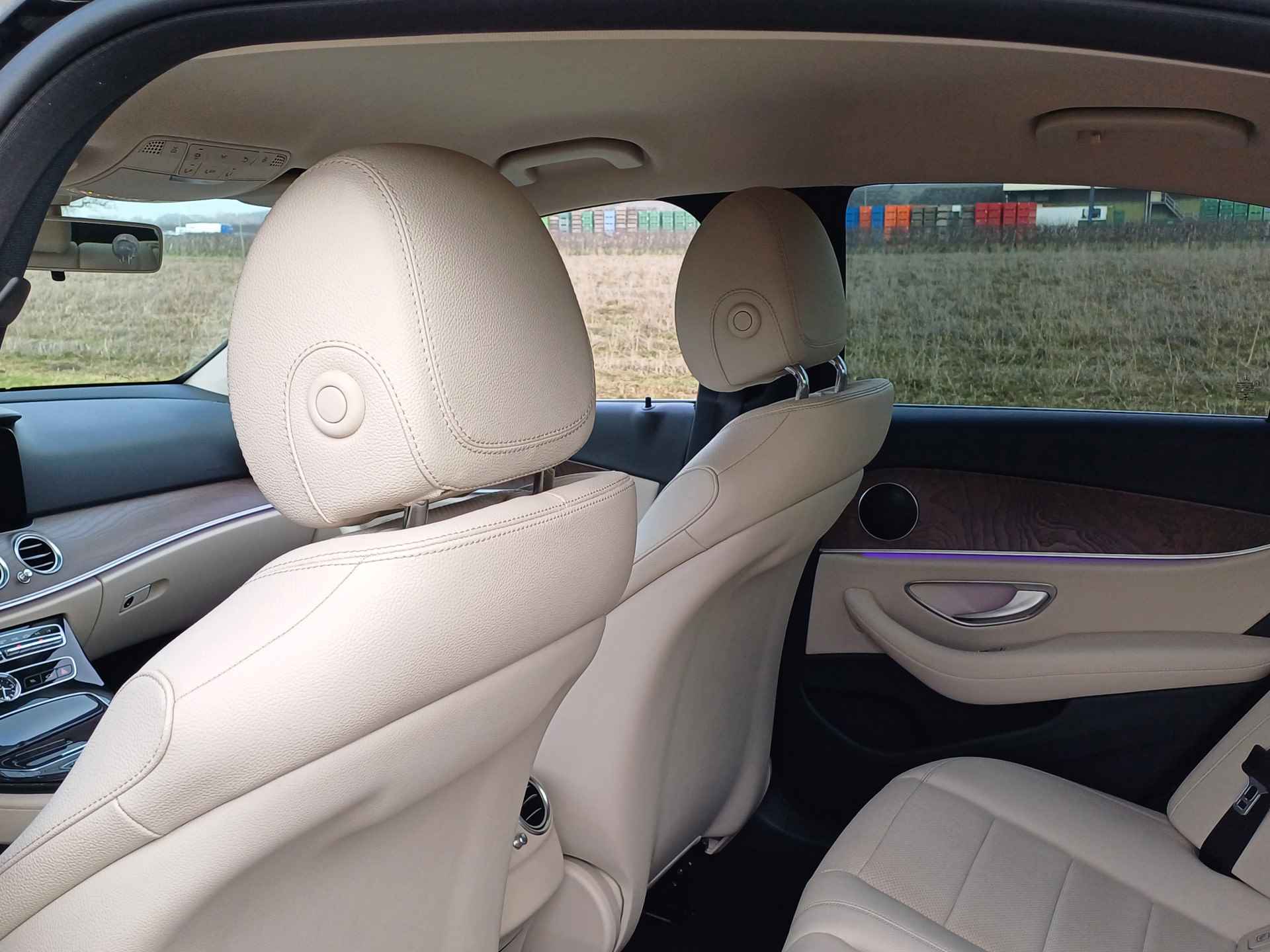 Mercedes-Benz E-Klasse 200 Prestige | Chique uitstraling ! | Hout interieur | 19 "AMG | SFEER | LED - 26/48