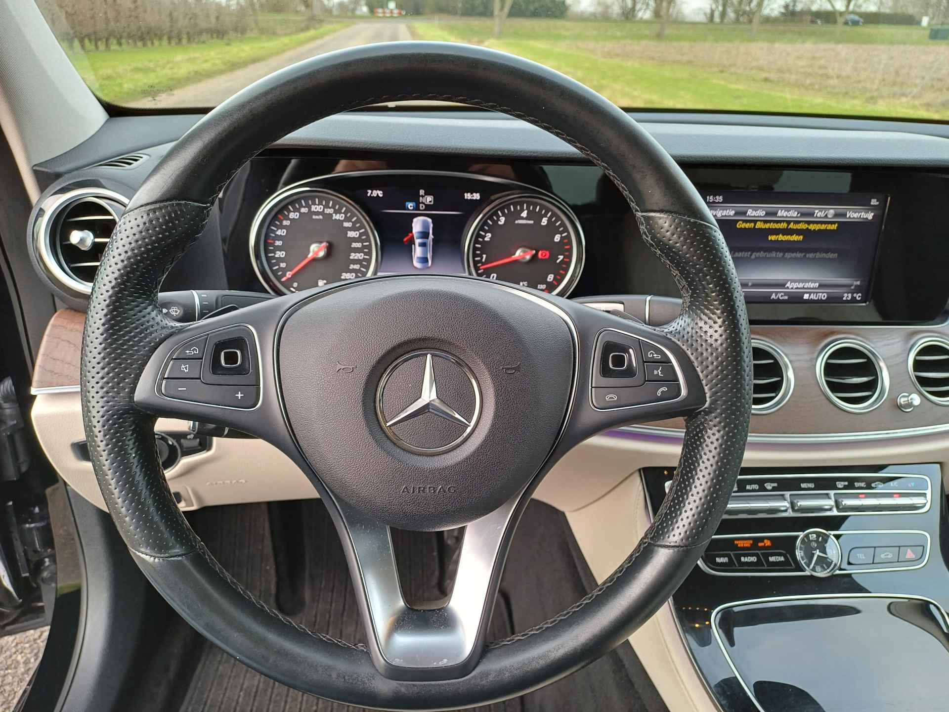 Mercedes-Benz E-Klasse 200 Prestige | Chique uitstraling ! | Hout interieur | 19 "AMG | SFEER | LED - 42/48