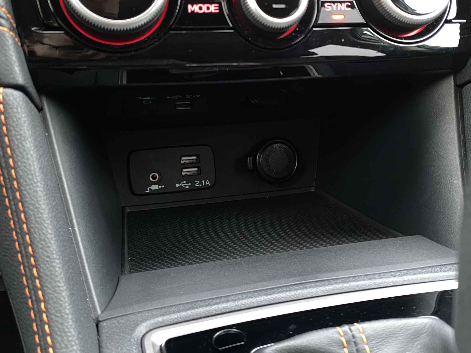 Subaru XV 2.0i e-BOXER Premium | Cruise Control adaptief | Navigatie | Camera | Stoelverwarming | Lederen Bekleding | Schuif/Kantel Dak | Parkeer Assistentie | - 34/44